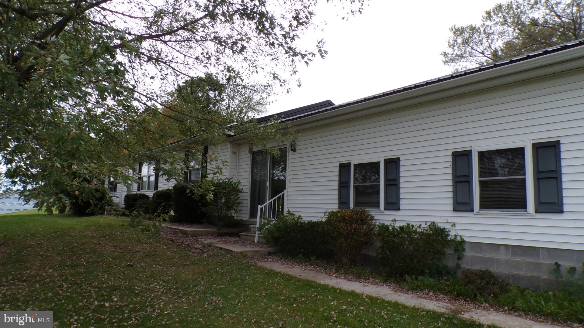 1951 HYNDMAN ROAD