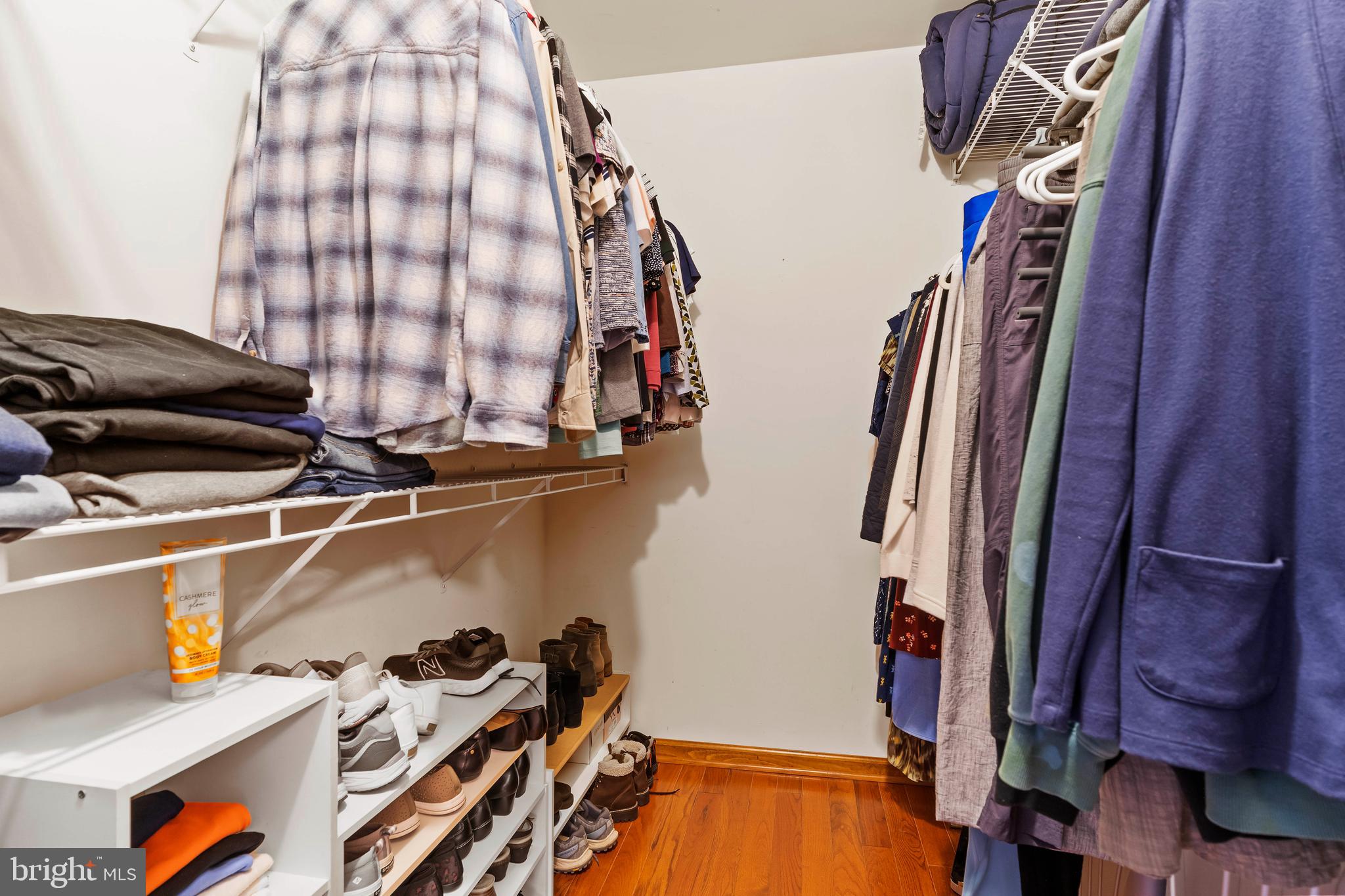 LOGANS RUN - Residential