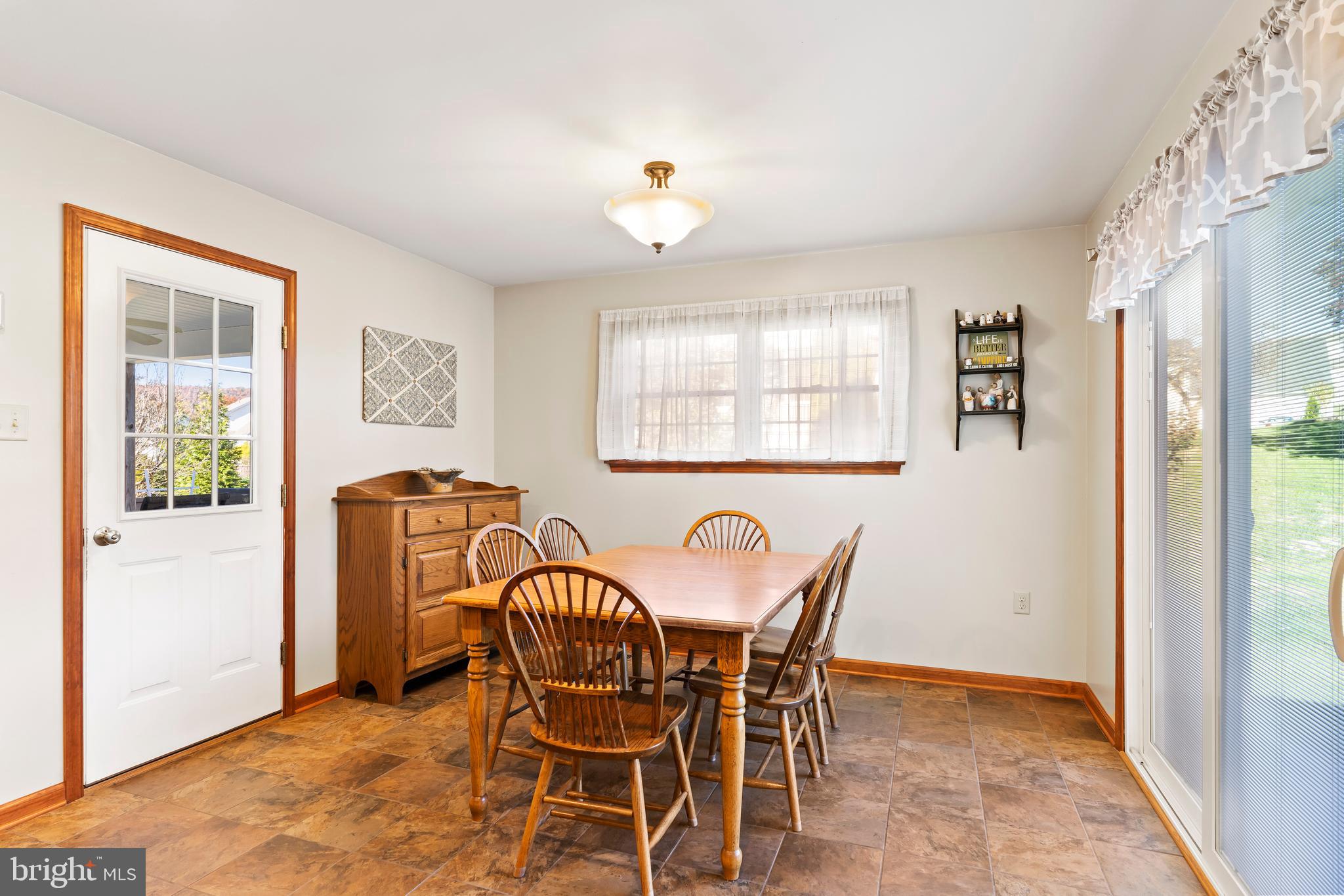 LOGANS RUN - Residential