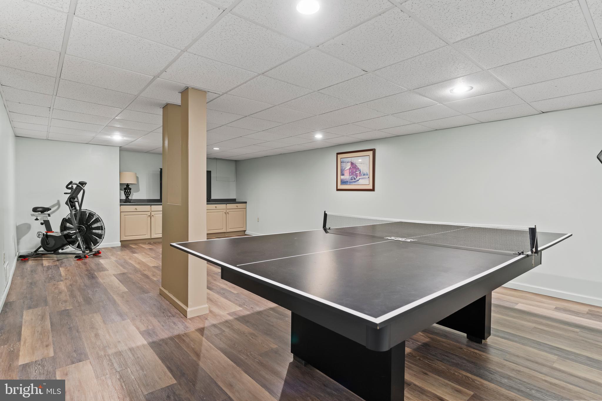 LOGANS RUN - Residential