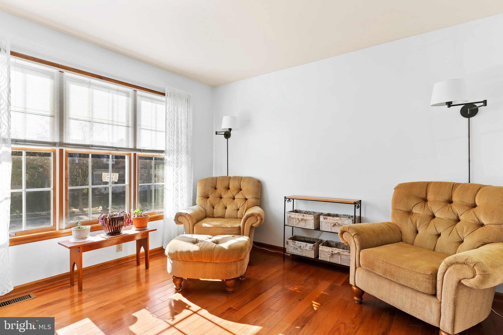 LOGANS RUN - Residential