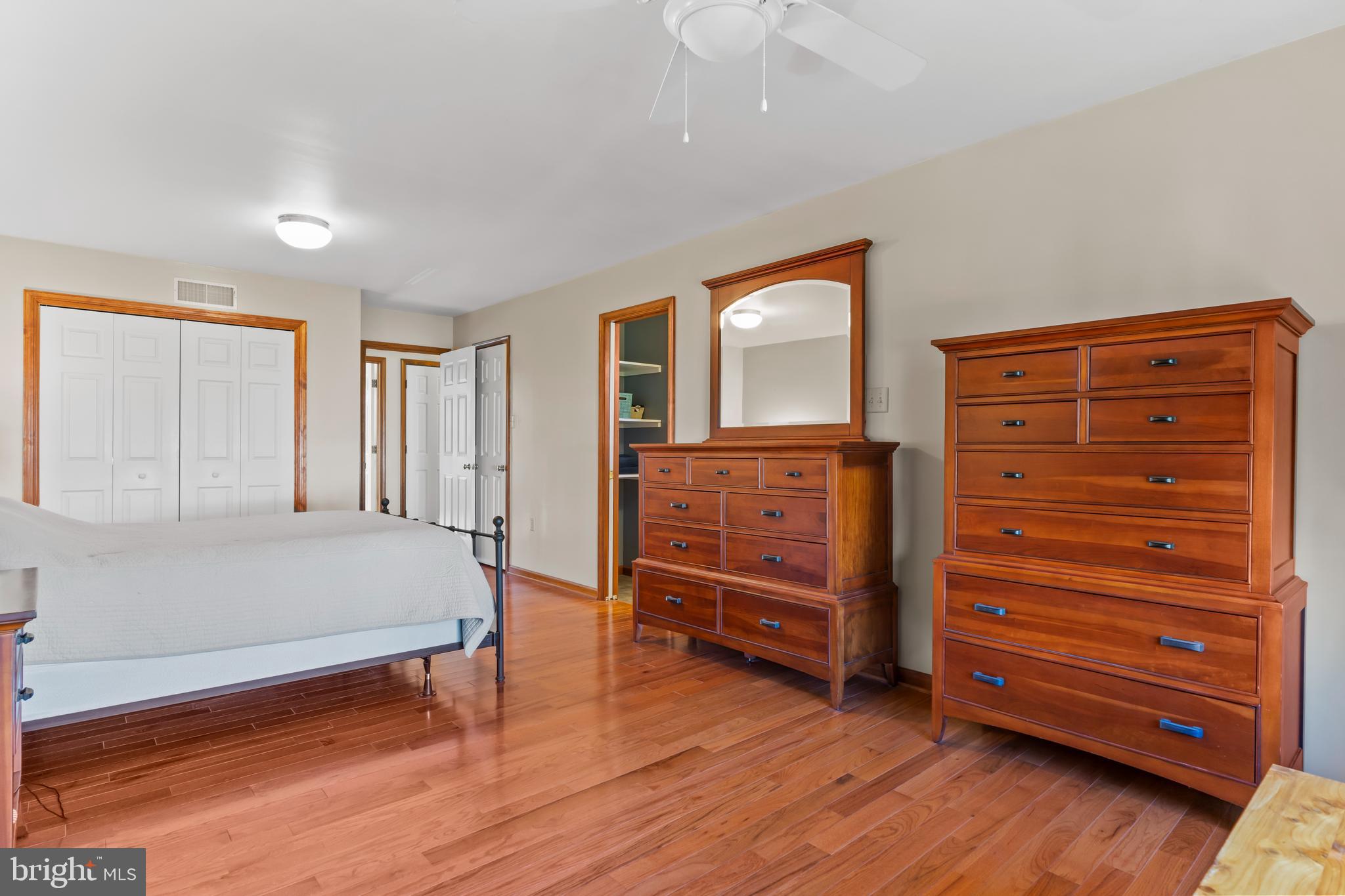 LOGANS RUN - Residential