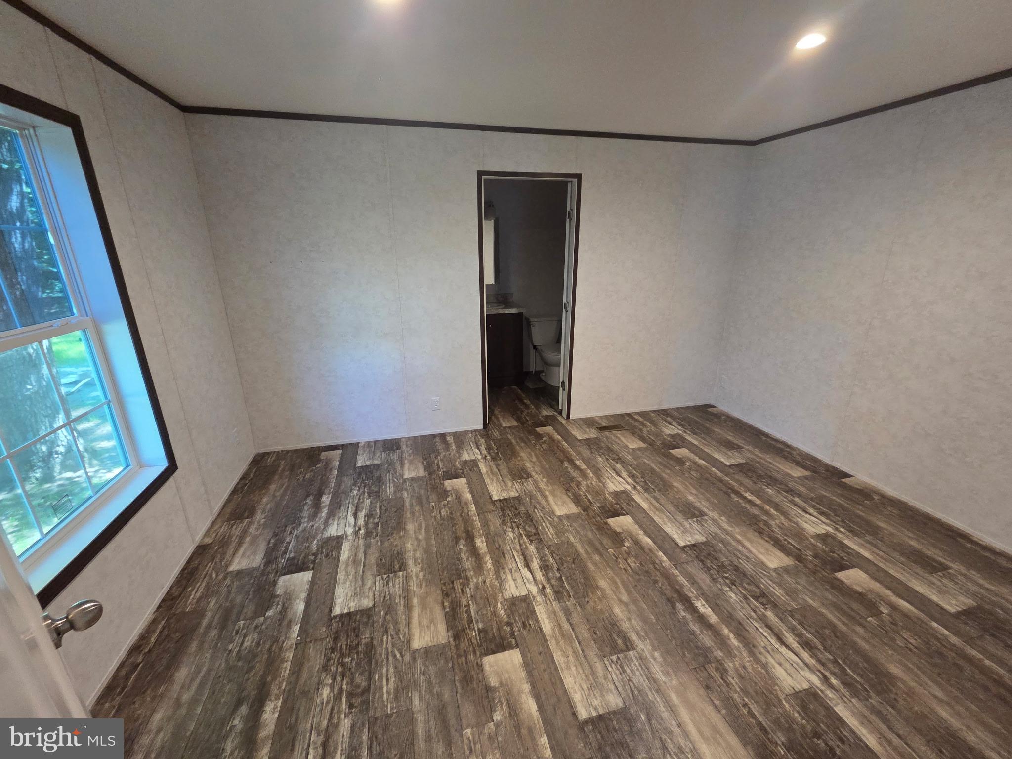 57 E QUILLEYTOWN ROAD 119