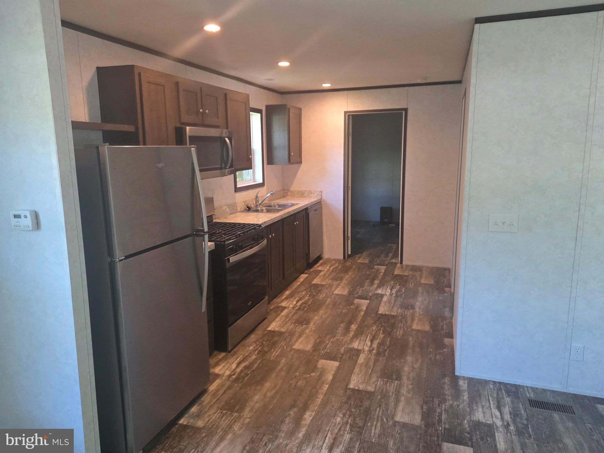 57 E QUILLEYTOWN ROAD 119