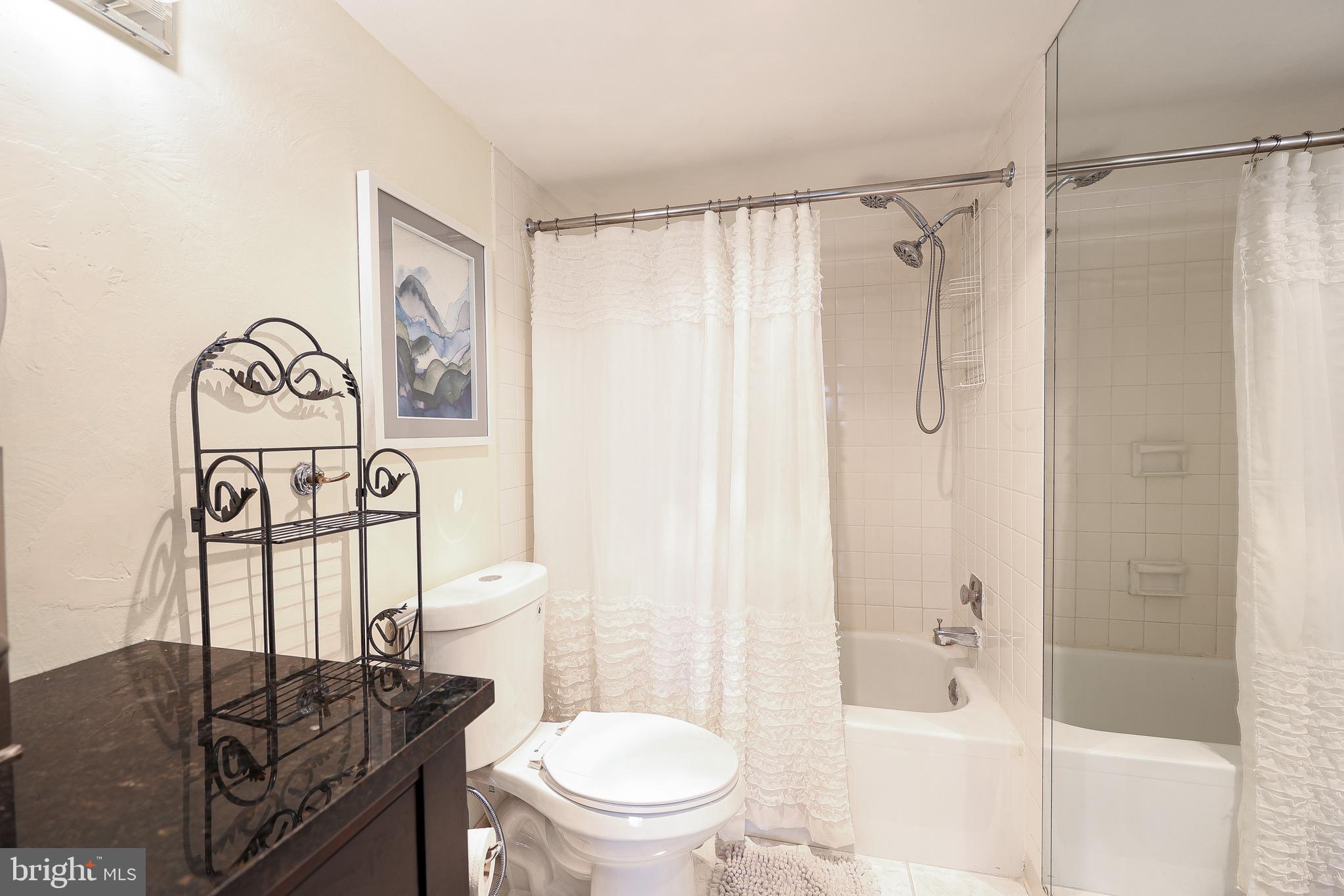 REGENCY AT MCLEAN - Residential Lease