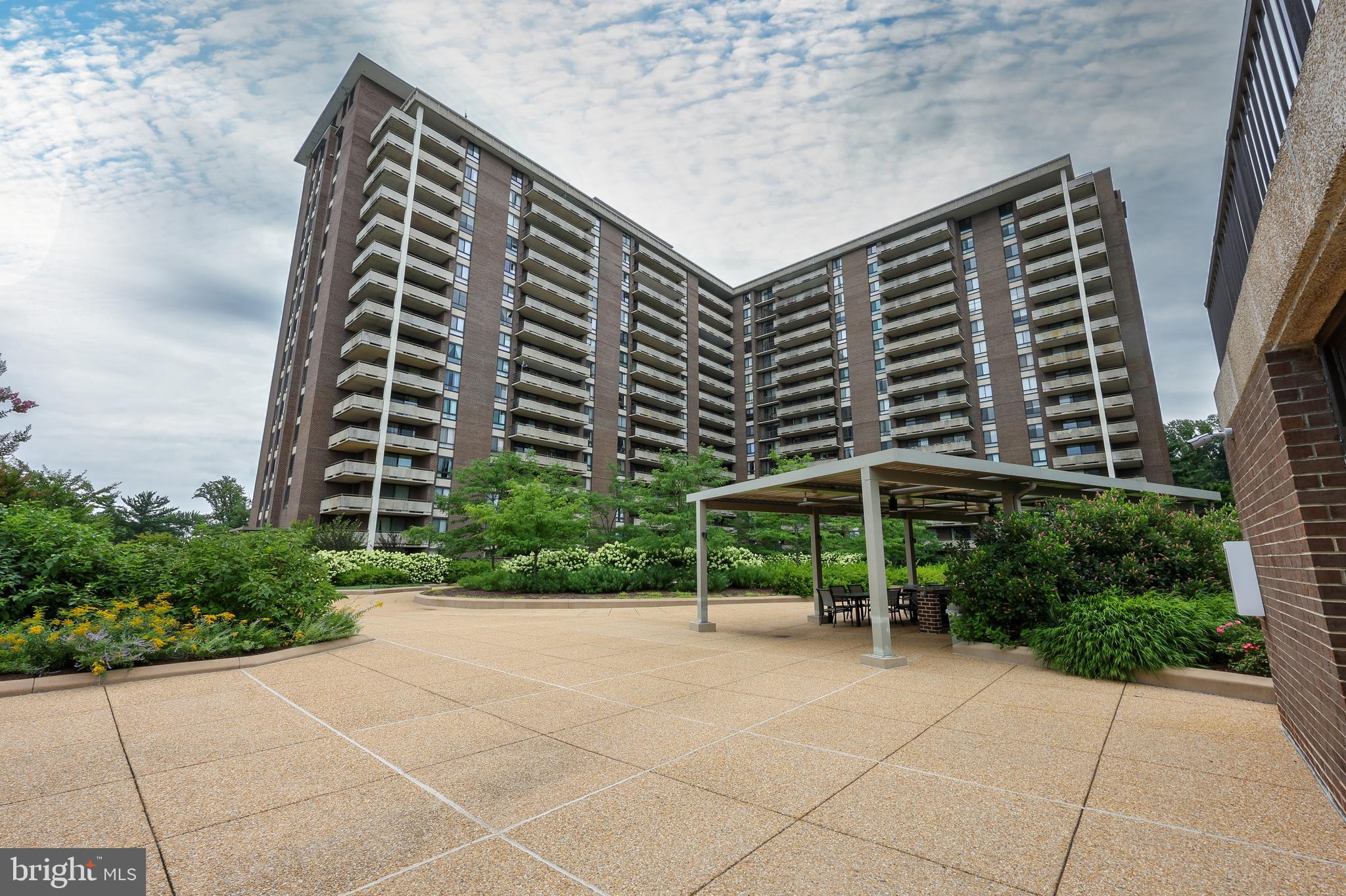 REGENCY AT MCLEAN - Residential Lease