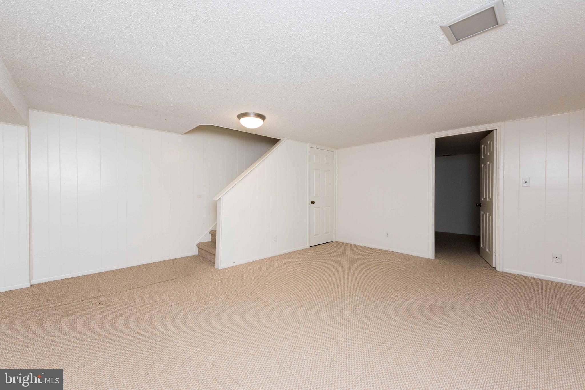 FAIRLINGTON VILLAGES - Residential Lease