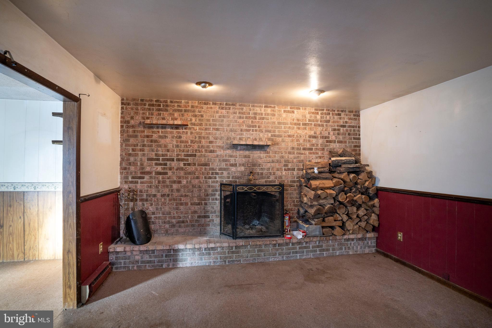 SHADOW OAKS - Residential