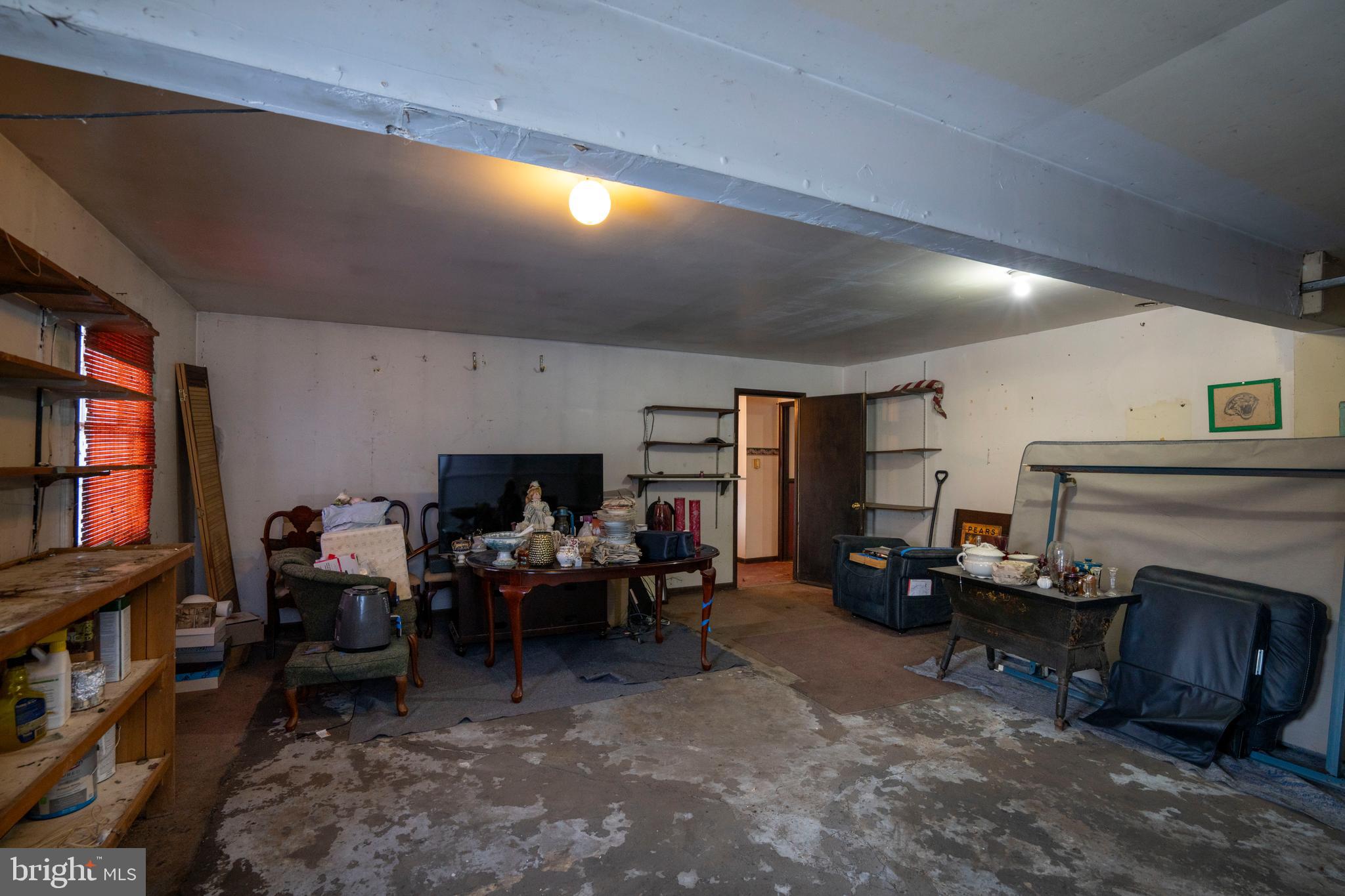 SHADOW OAKS - Residential