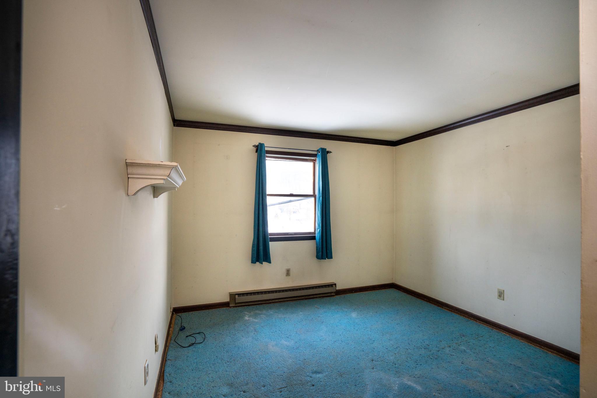 SHADOW OAKS - Residential