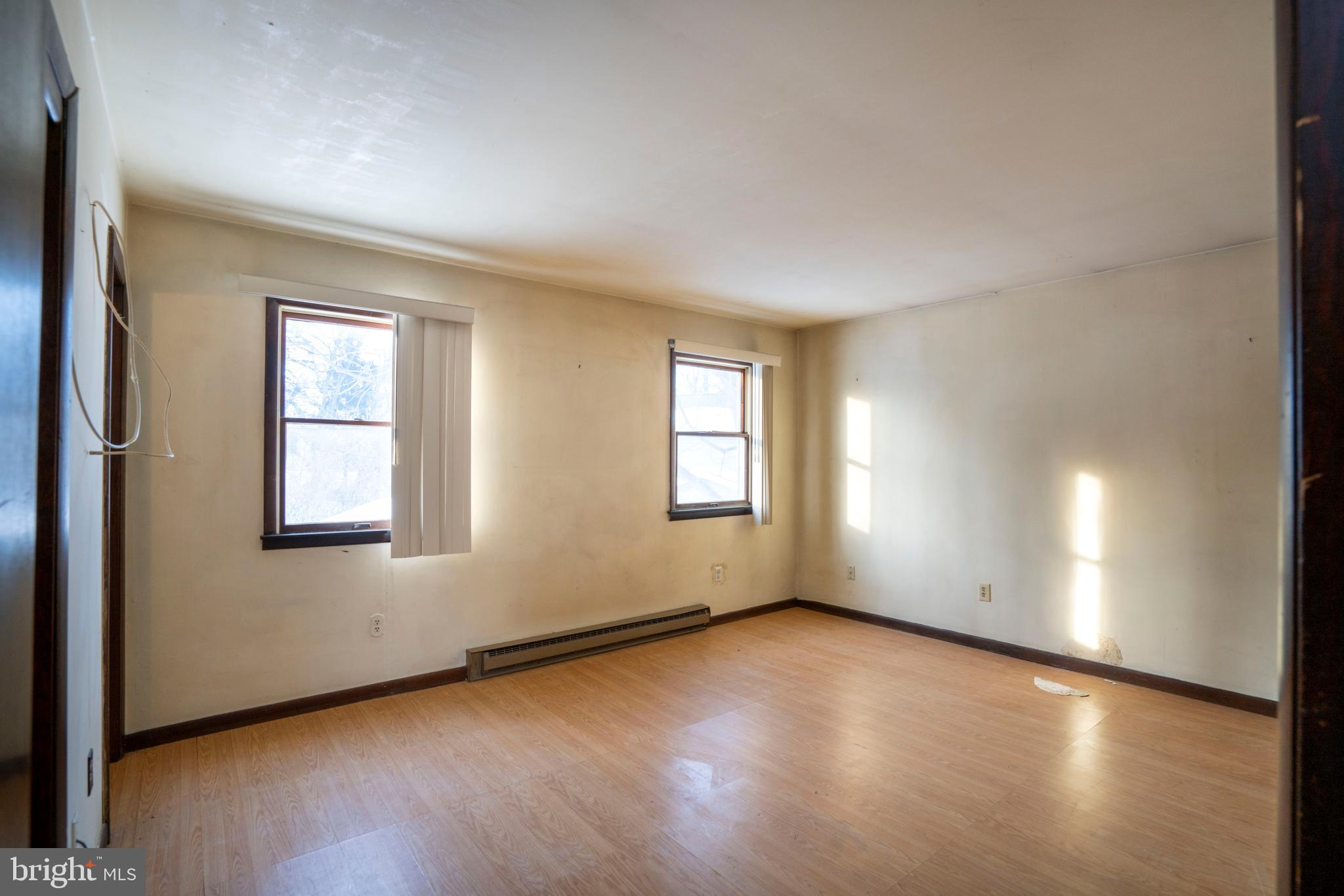 SHADOW OAKS - Residential