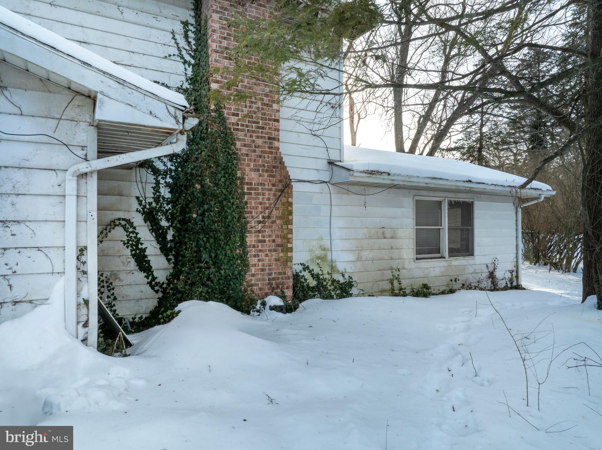 SHADOW OAKS - Residential