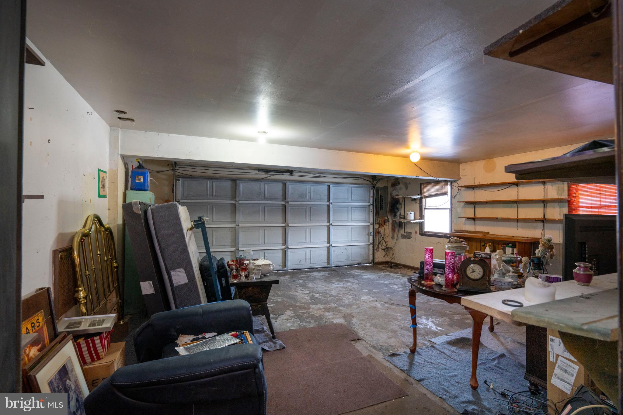 SHADOW OAKS - Residential