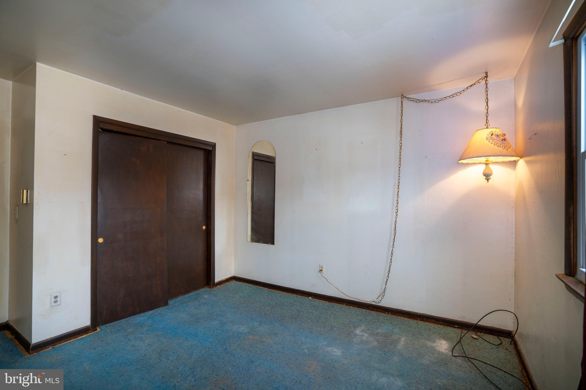 SHADOW OAKS - Residential