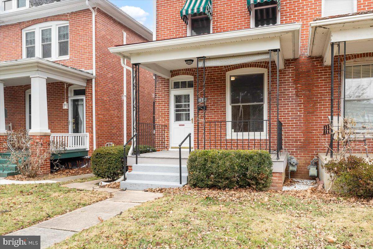 DOWNTOWN FREDERICK - Residential Lease