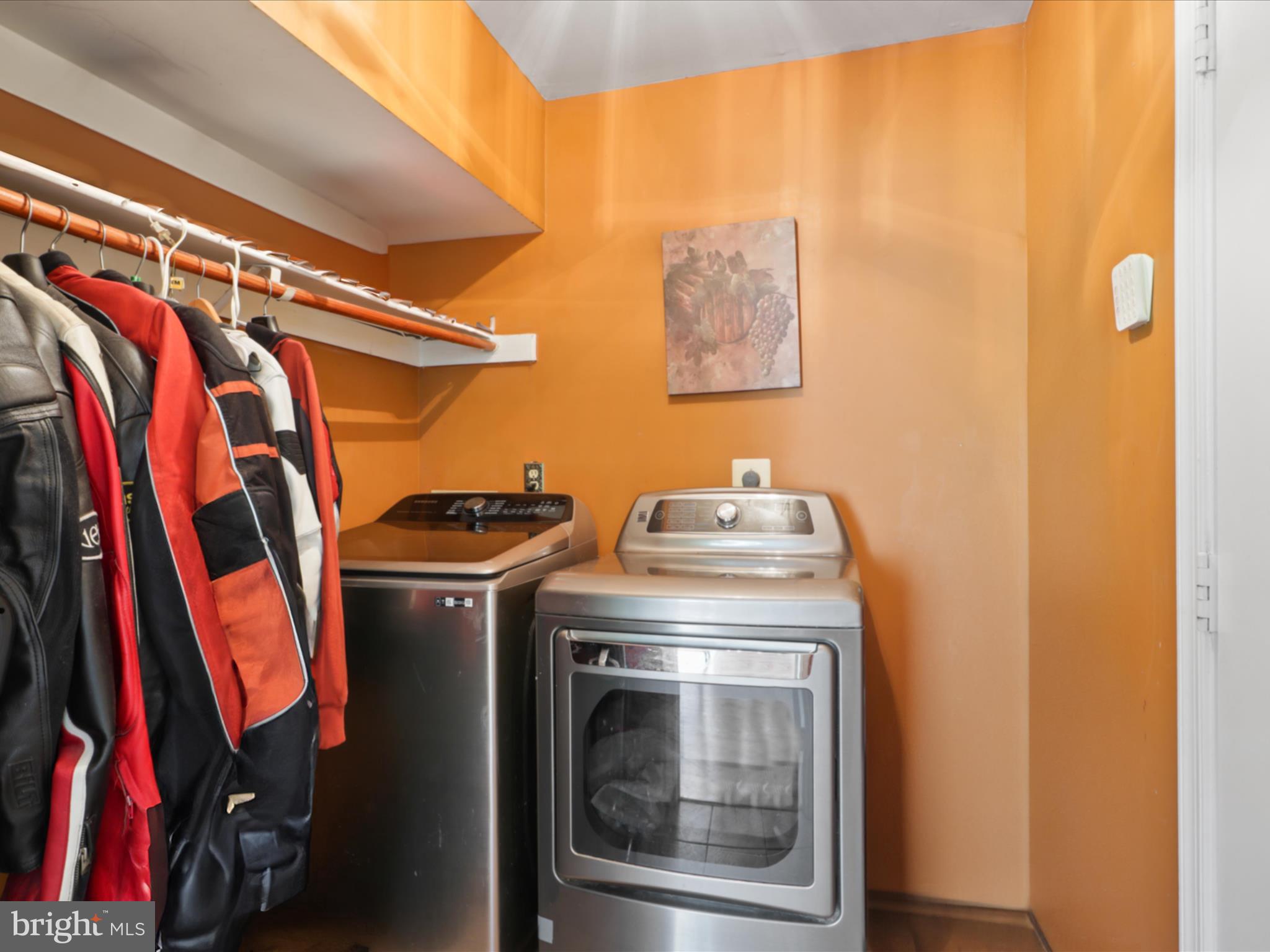 WELLINGTON/CLOVERHILL - Residential