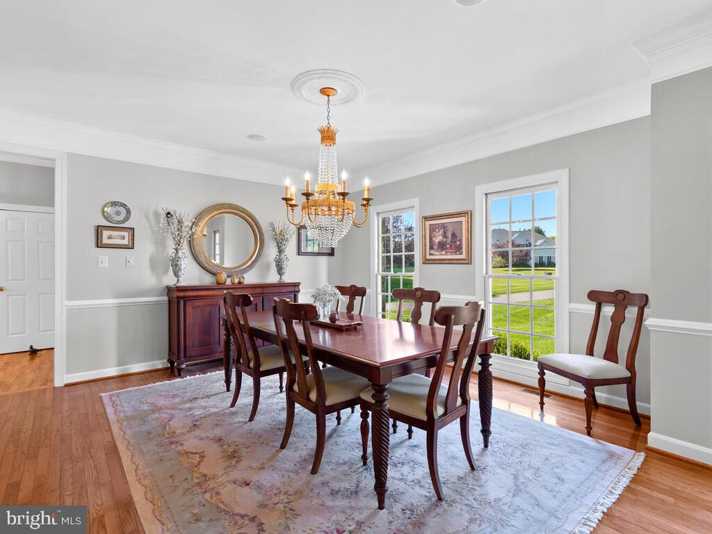 MANOR OAKS - Residential