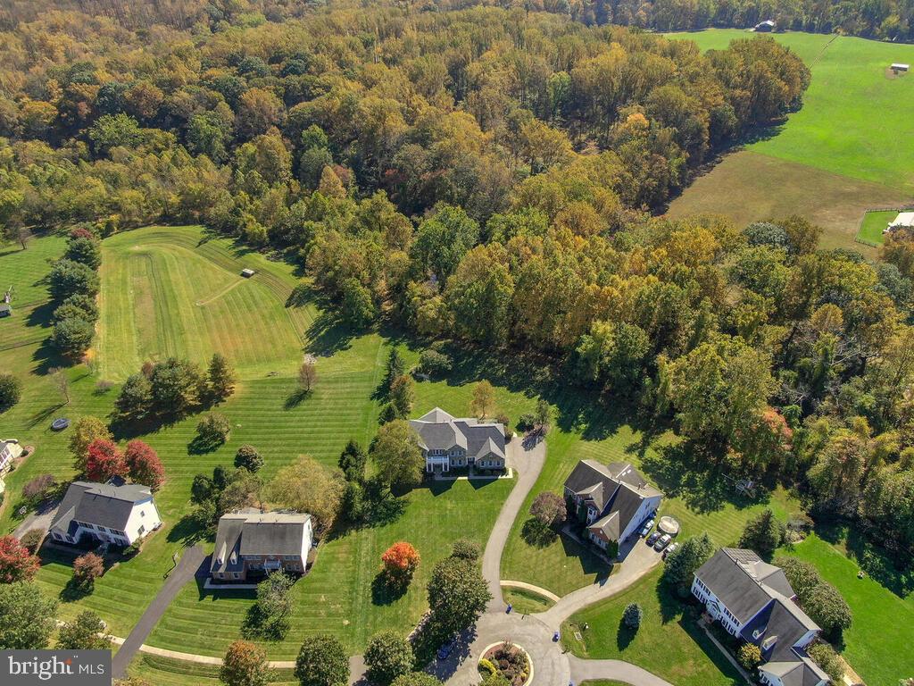 MANOR OAKS - Residential