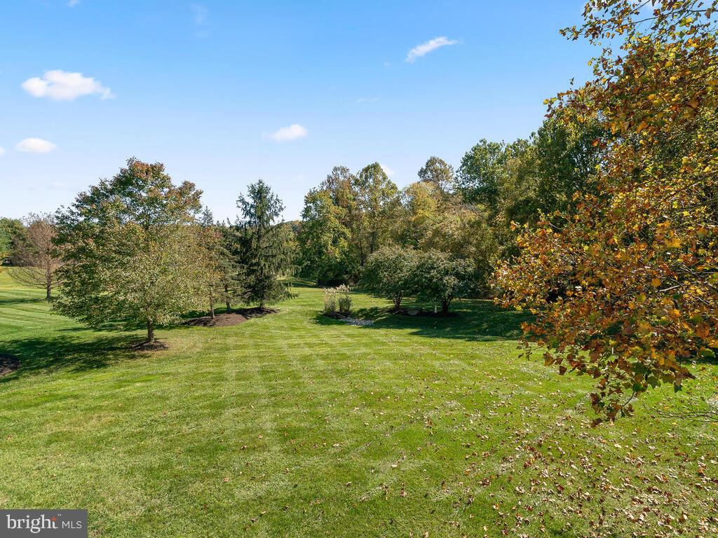 MANOR OAKS - Residential