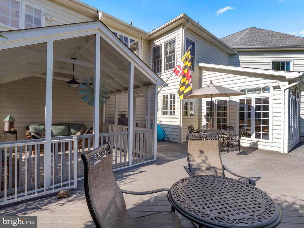 MANOR OAKS - Residential