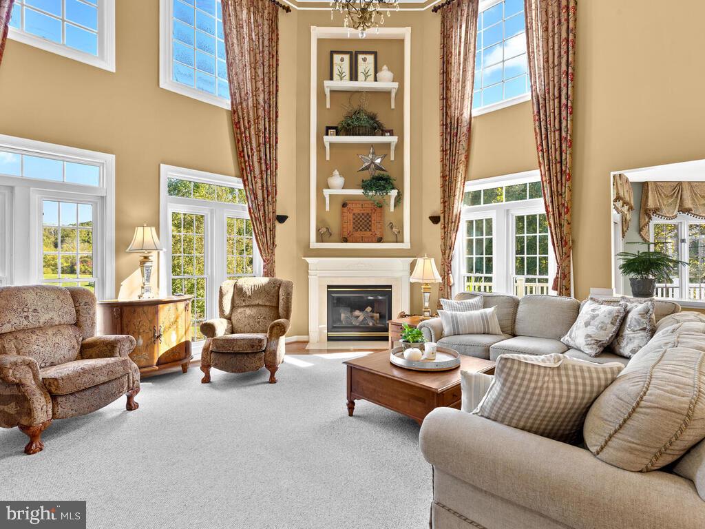 MANOR OAKS - Residential