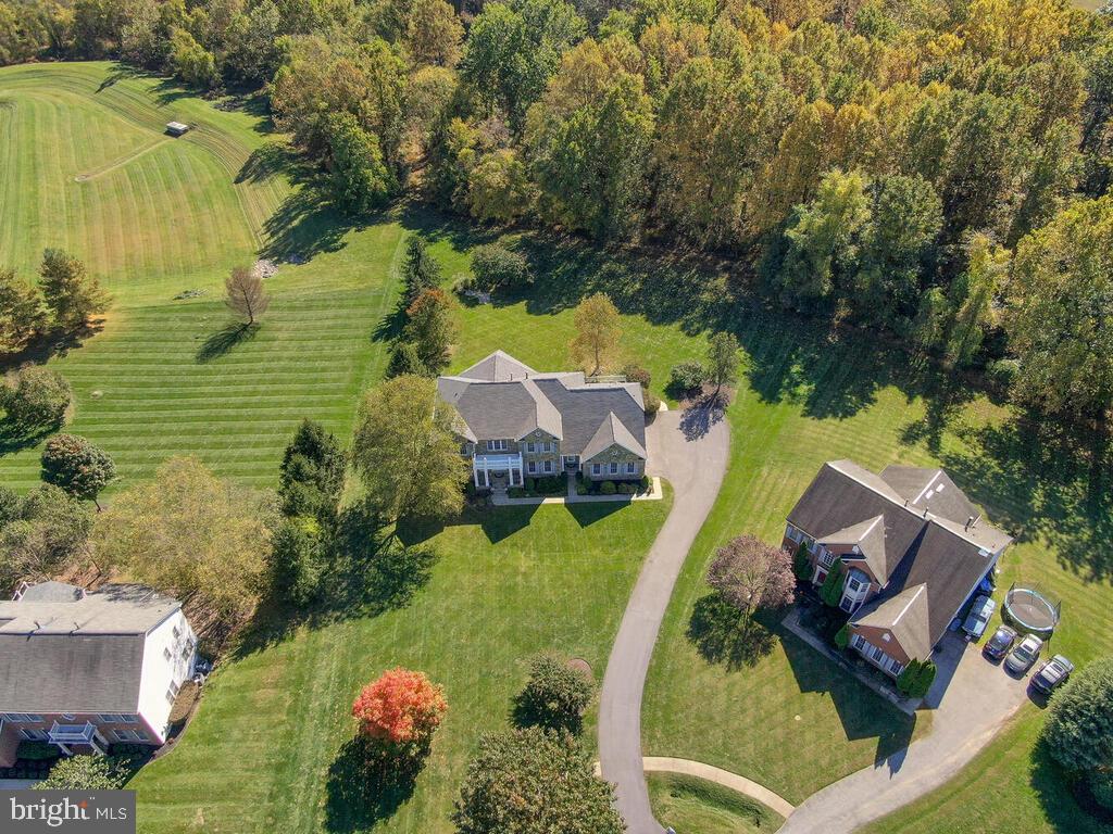 MANOR OAKS - Residential