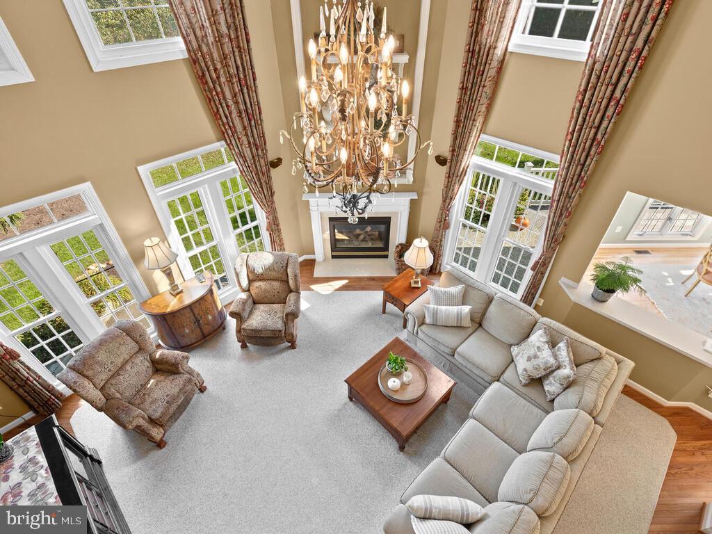 MANOR OAKS - Residential