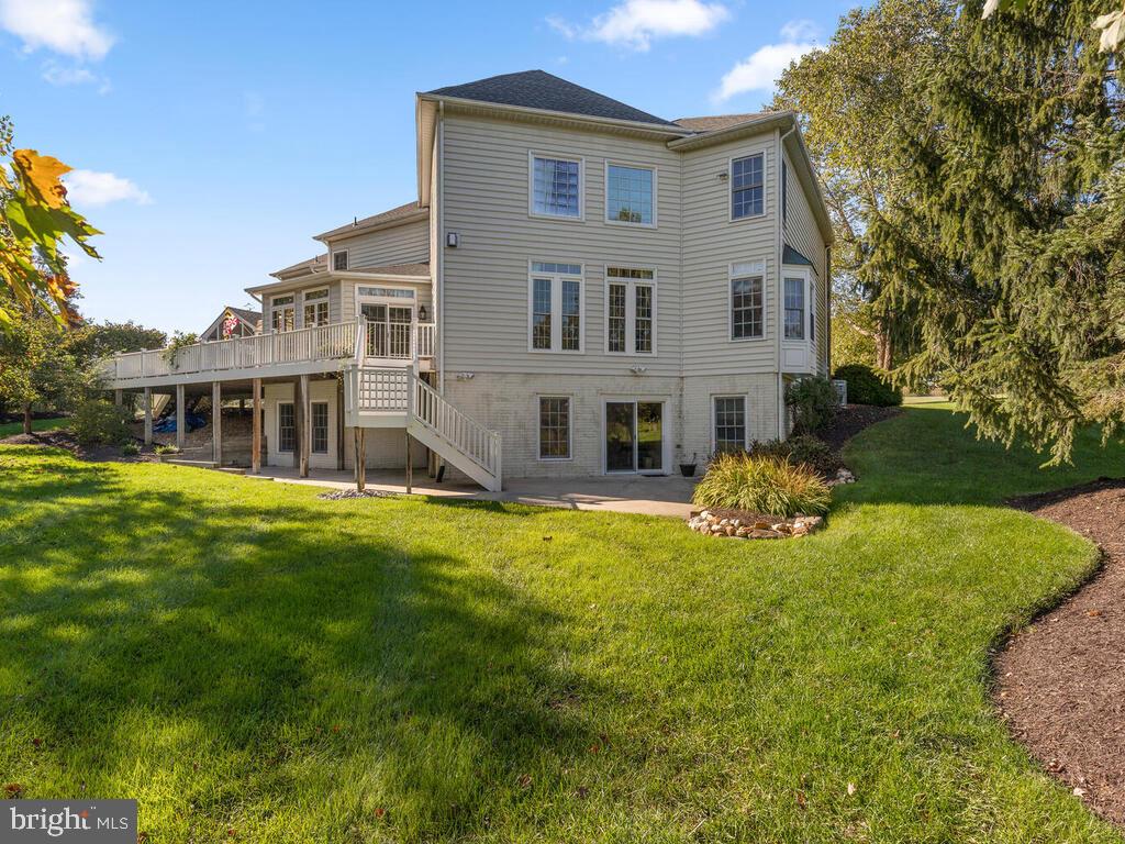 MANOR OAKS - Residential