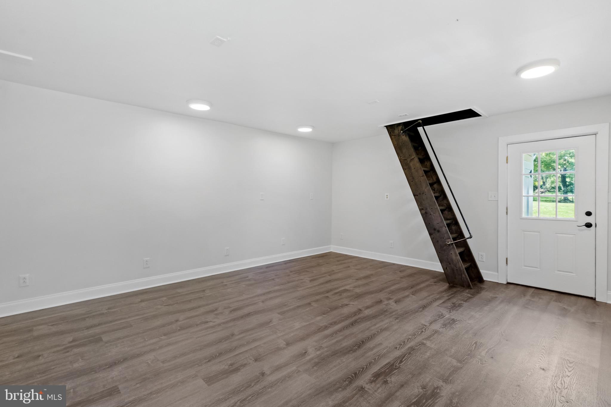 TOWN OF HAMILTON - Residential