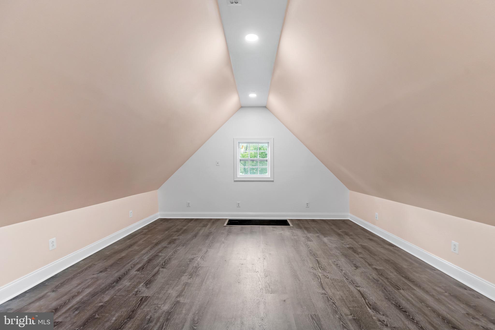 TOWN OF HAMILTON - Residential