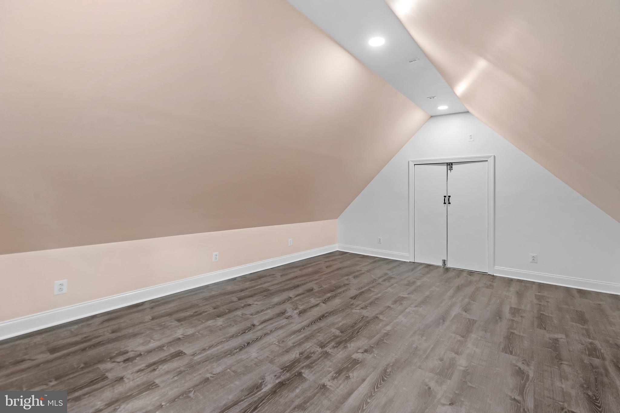 TOWN OF HAMILTON - Residential