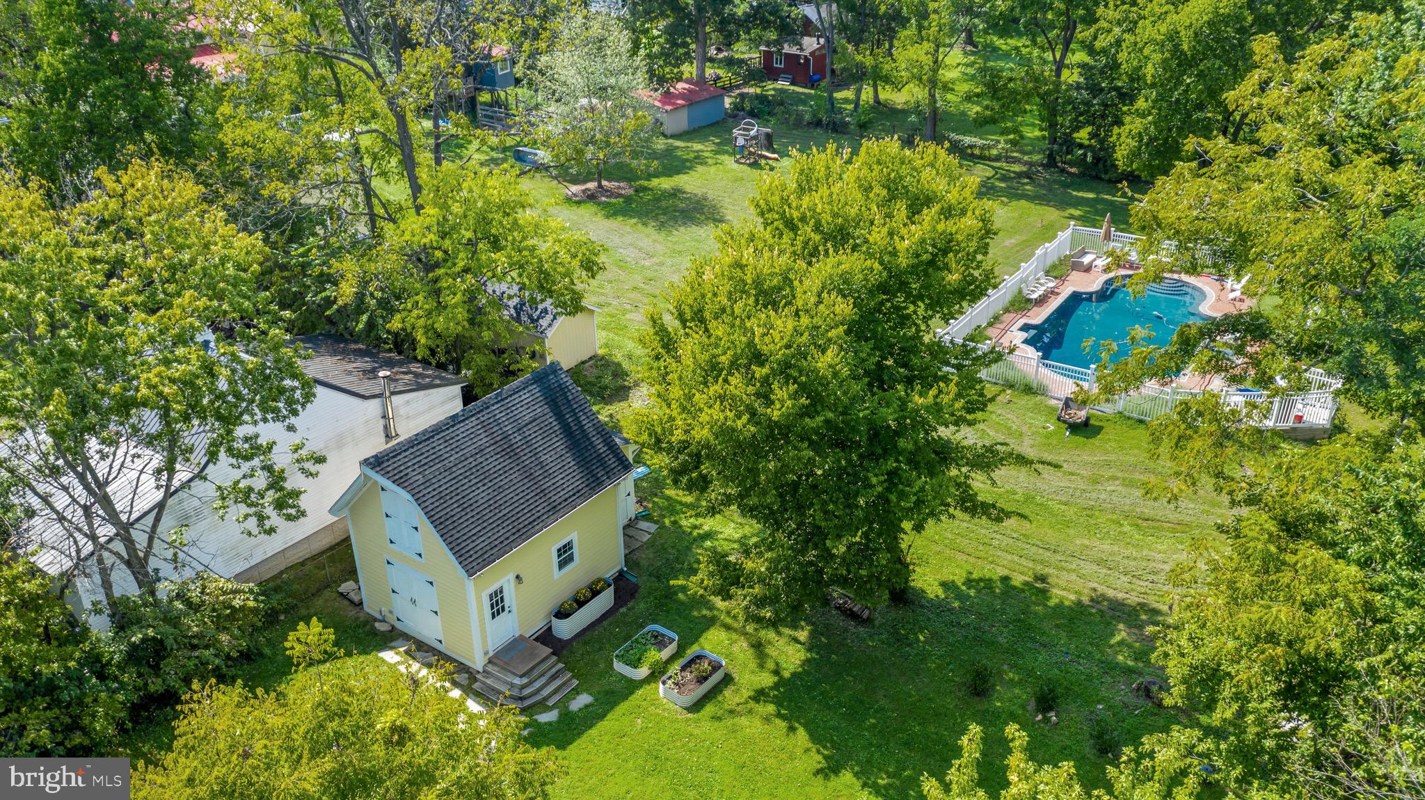 TOWN OF HAMILTON - Residential