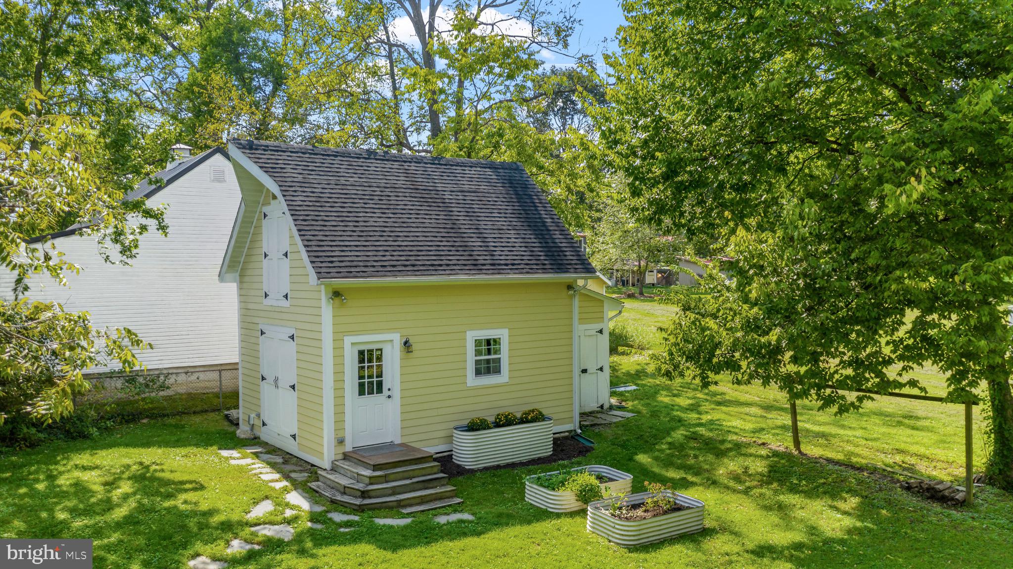 TOWN OF HAMILTON - Residential