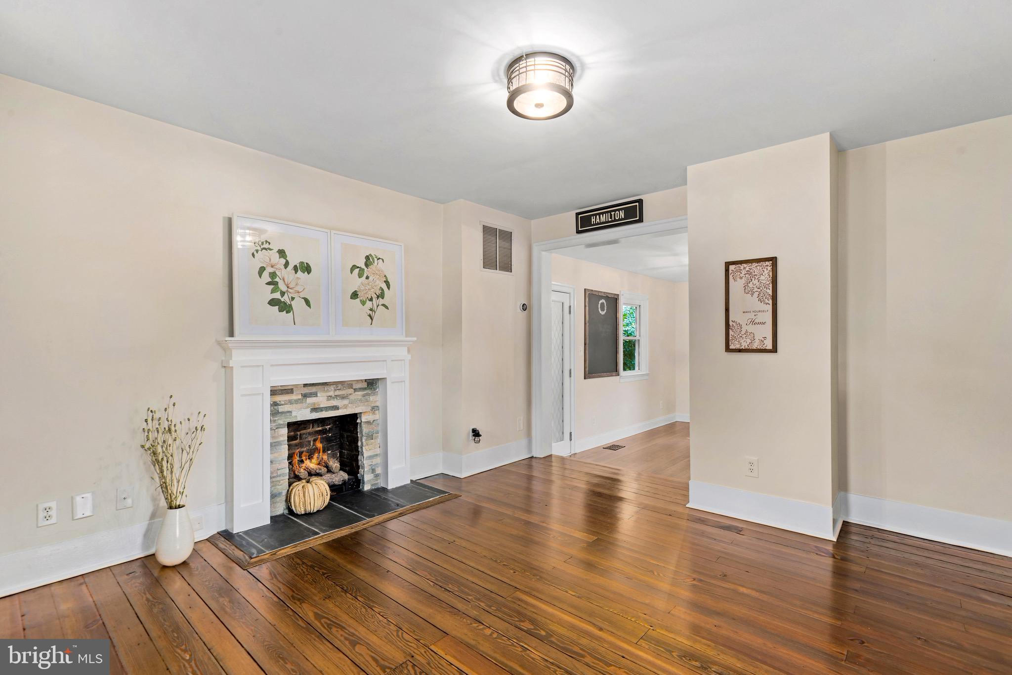 TOWN OF HAMILTON - Residential