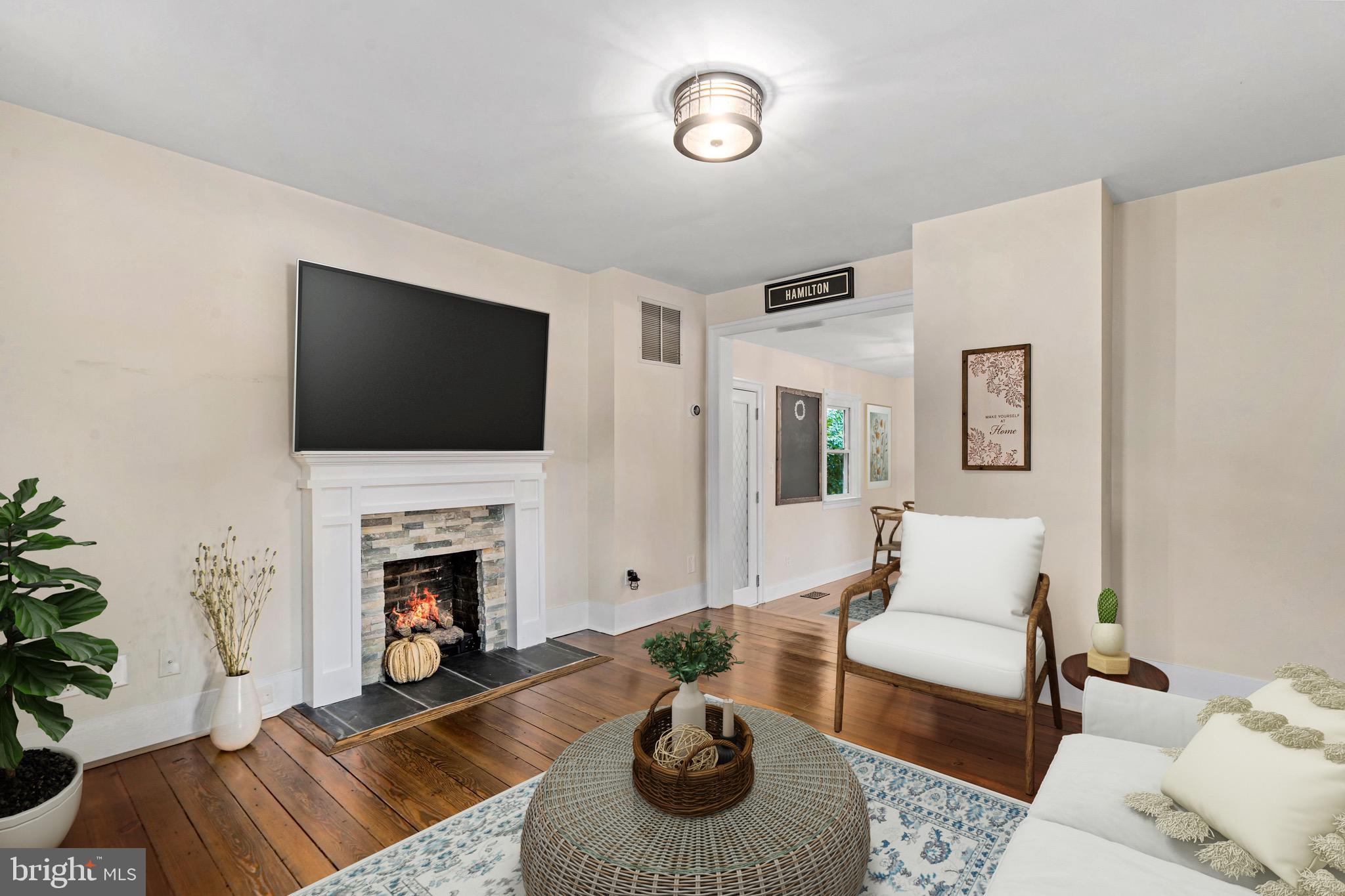 TOWN OF HAMILTON - Residential