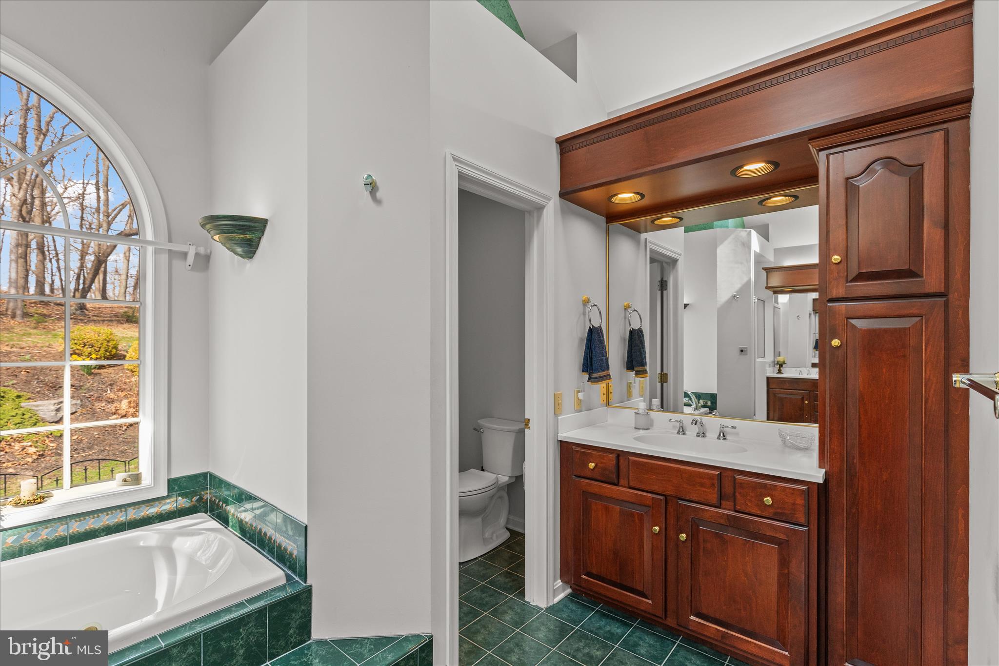 PIGEON HILLS - Residential