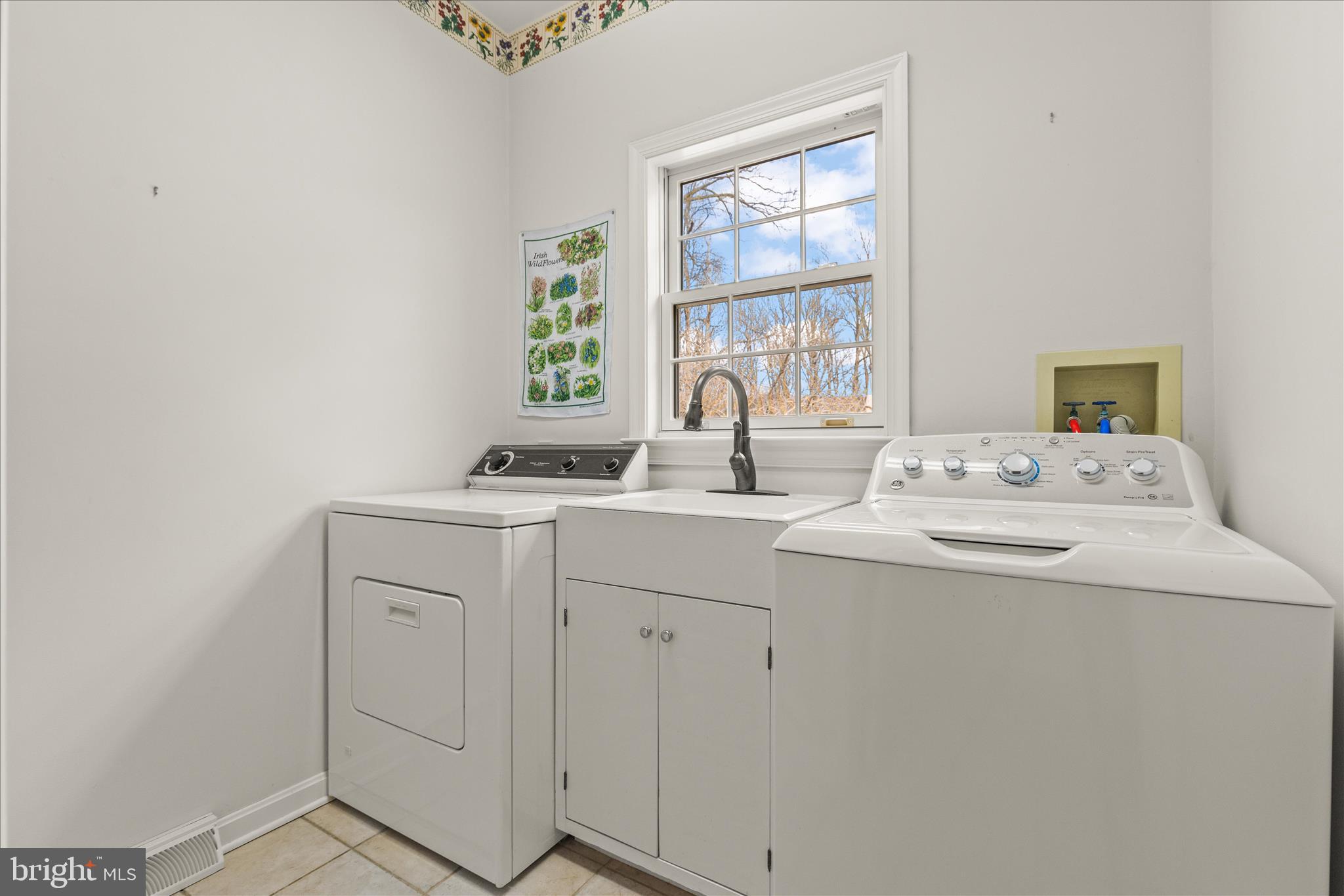 PIGEON HILLS - Residential