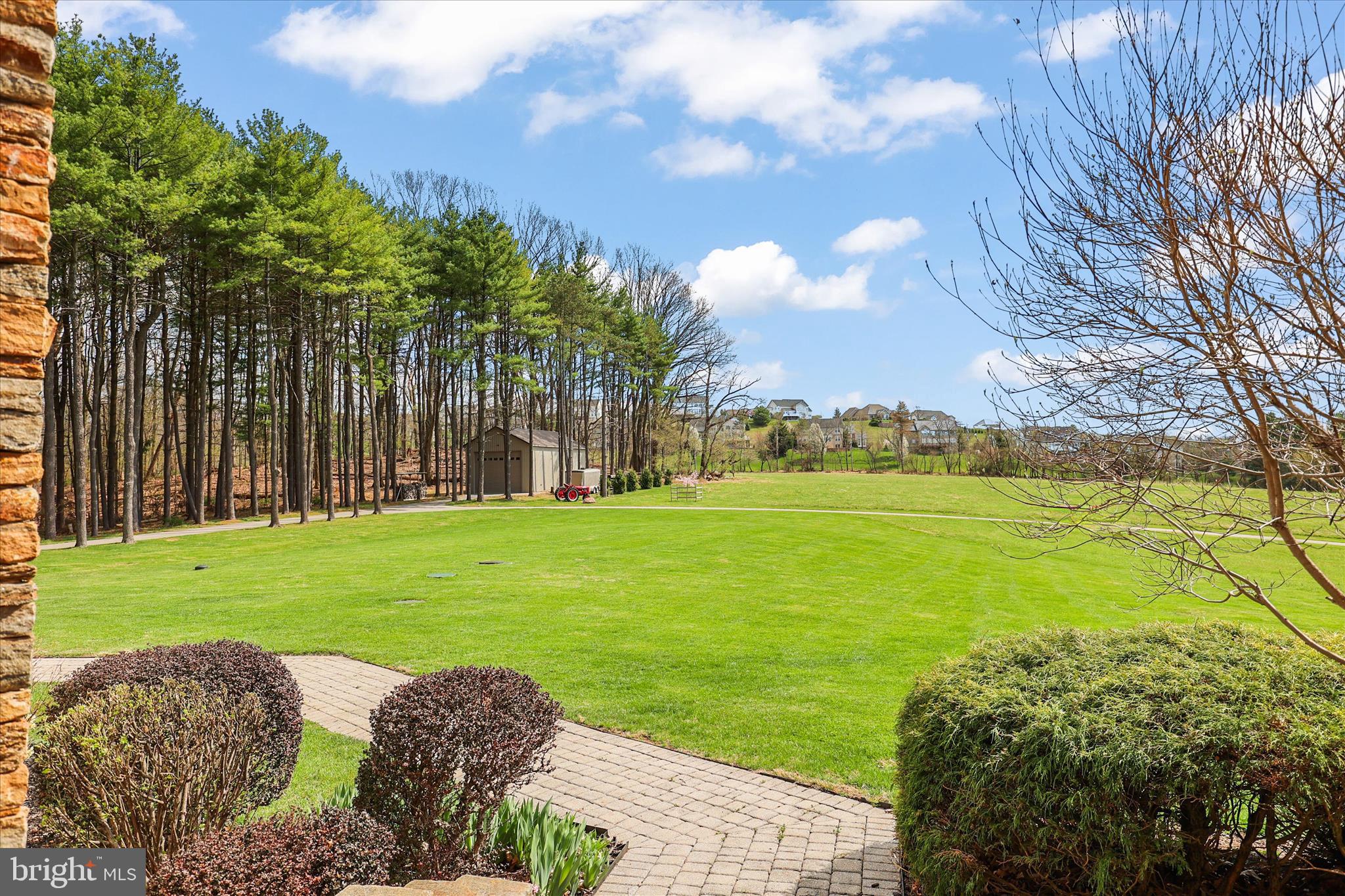 PIGEON HILLS - Residential