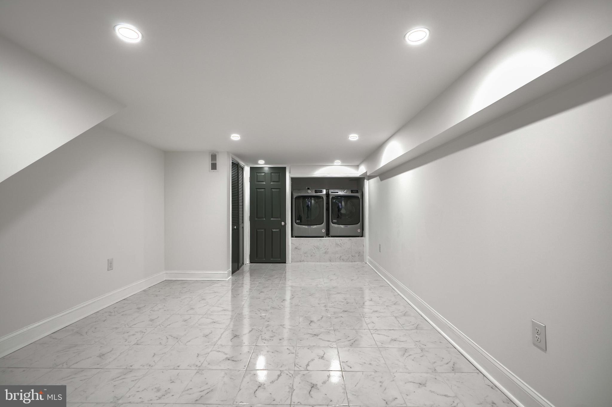 HAMPDEN HISTORIC DISTRICT - Residential