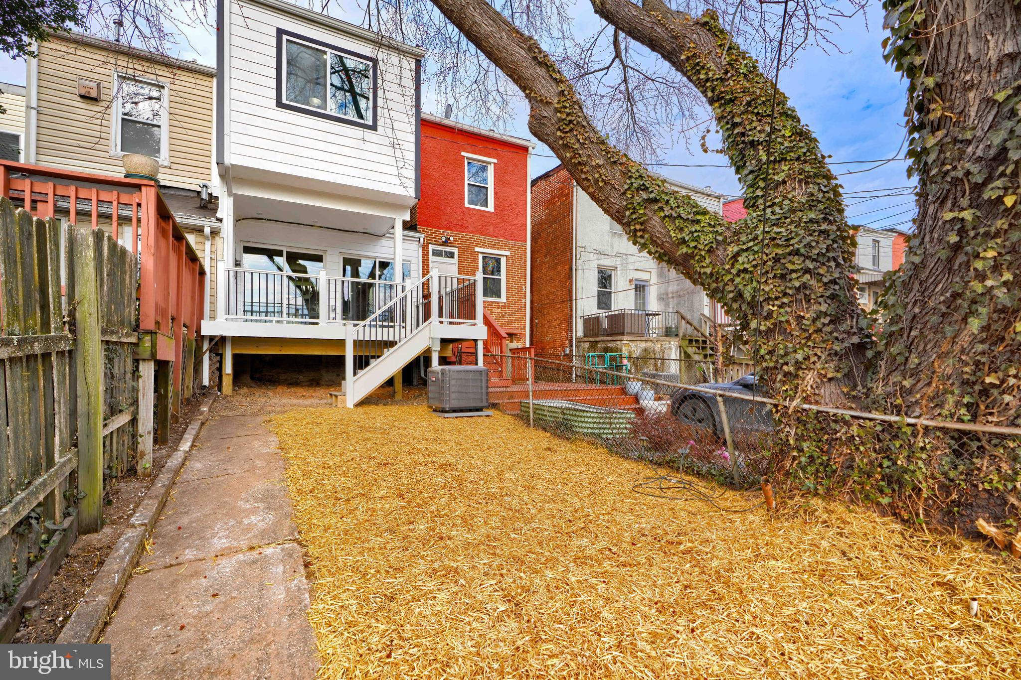 HAMPDEN HISTORIC DISTRICT - Residential