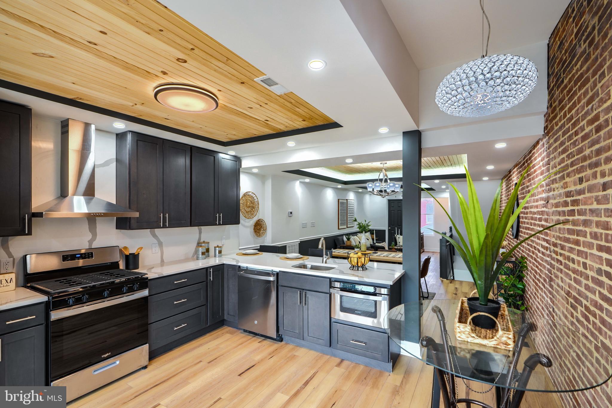 HAMPDEN HISTORIC DISTRICT - Residential