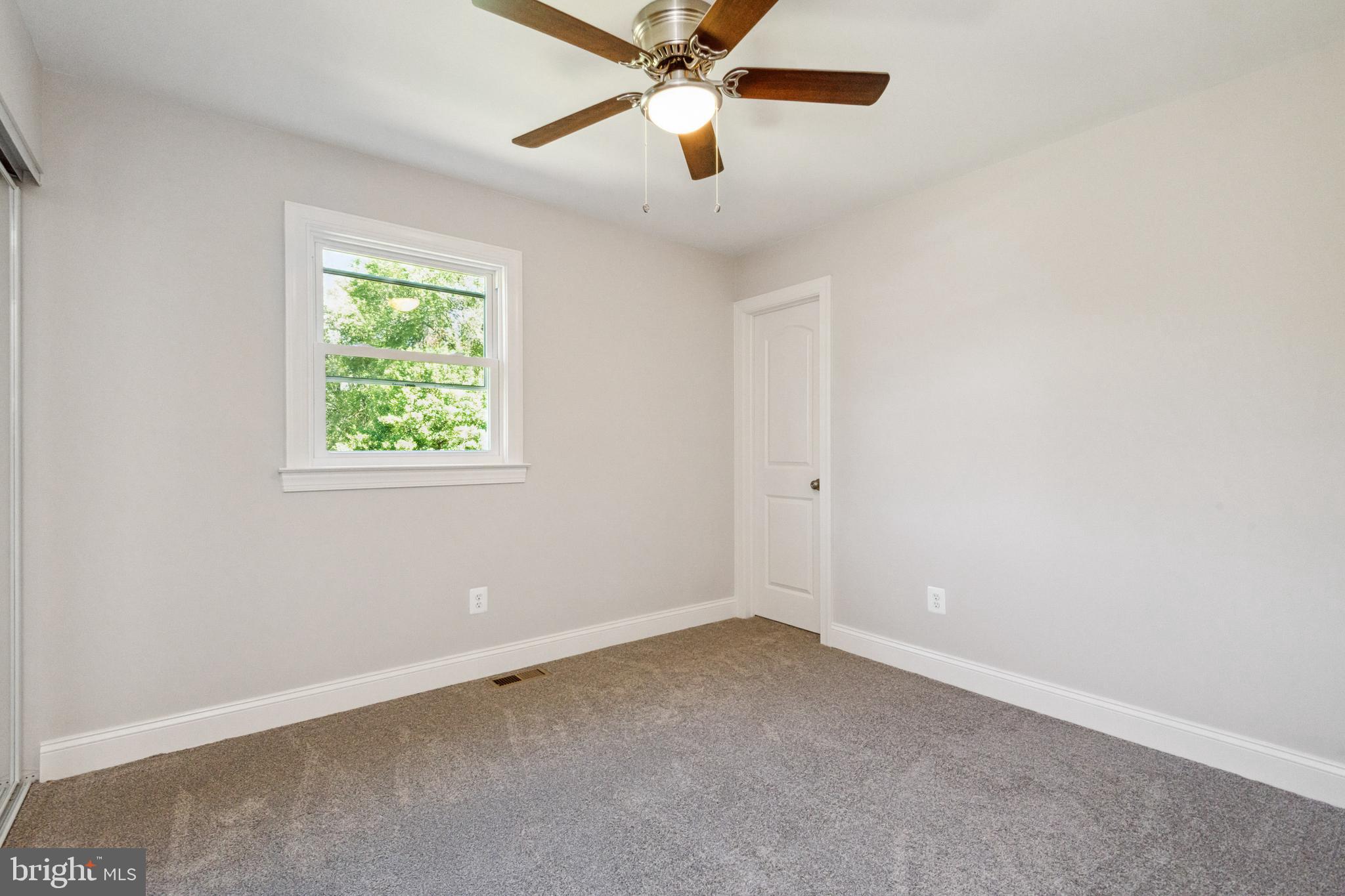 WESTBURY - Residential