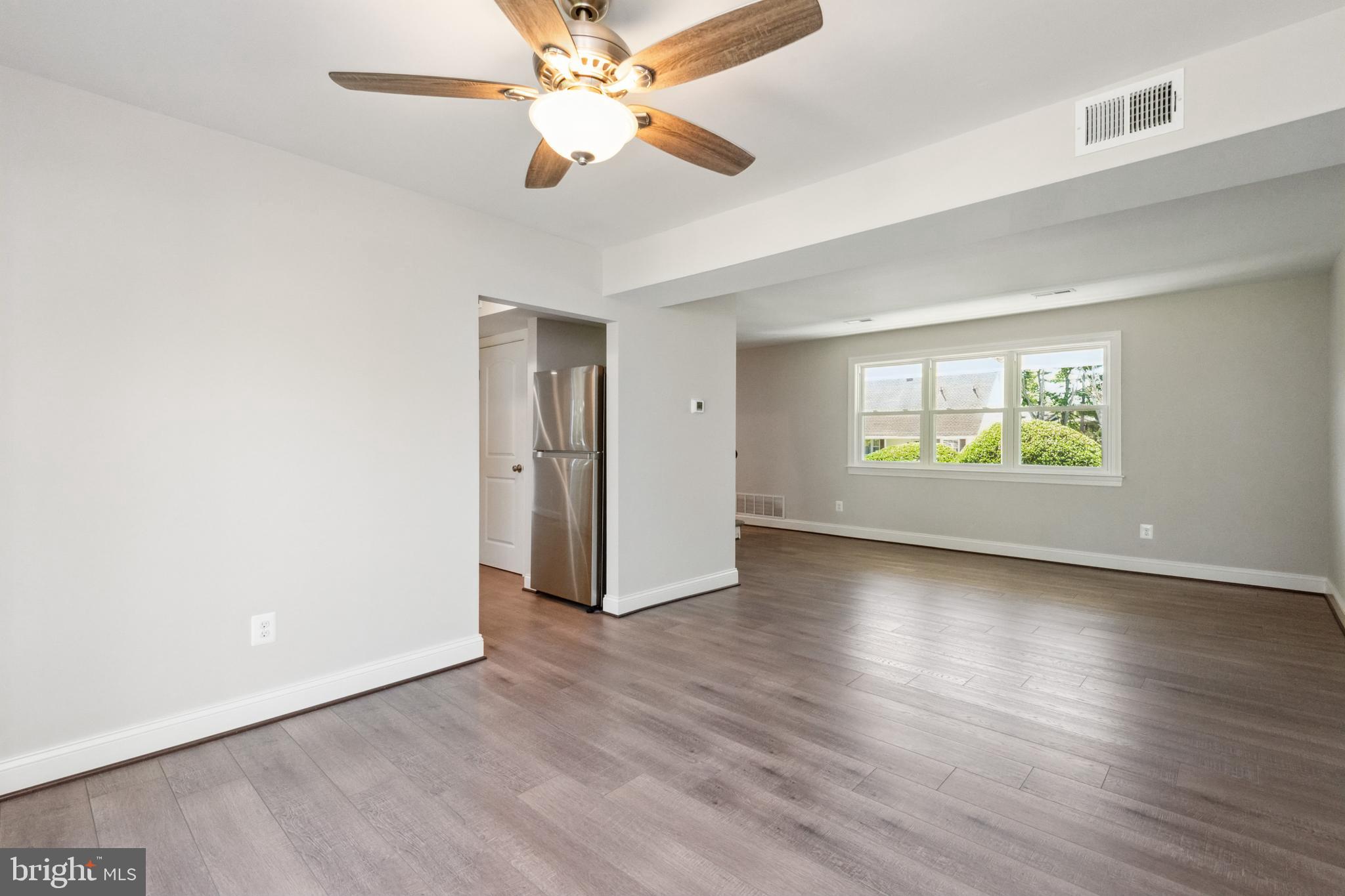 WESTBURY - Residential