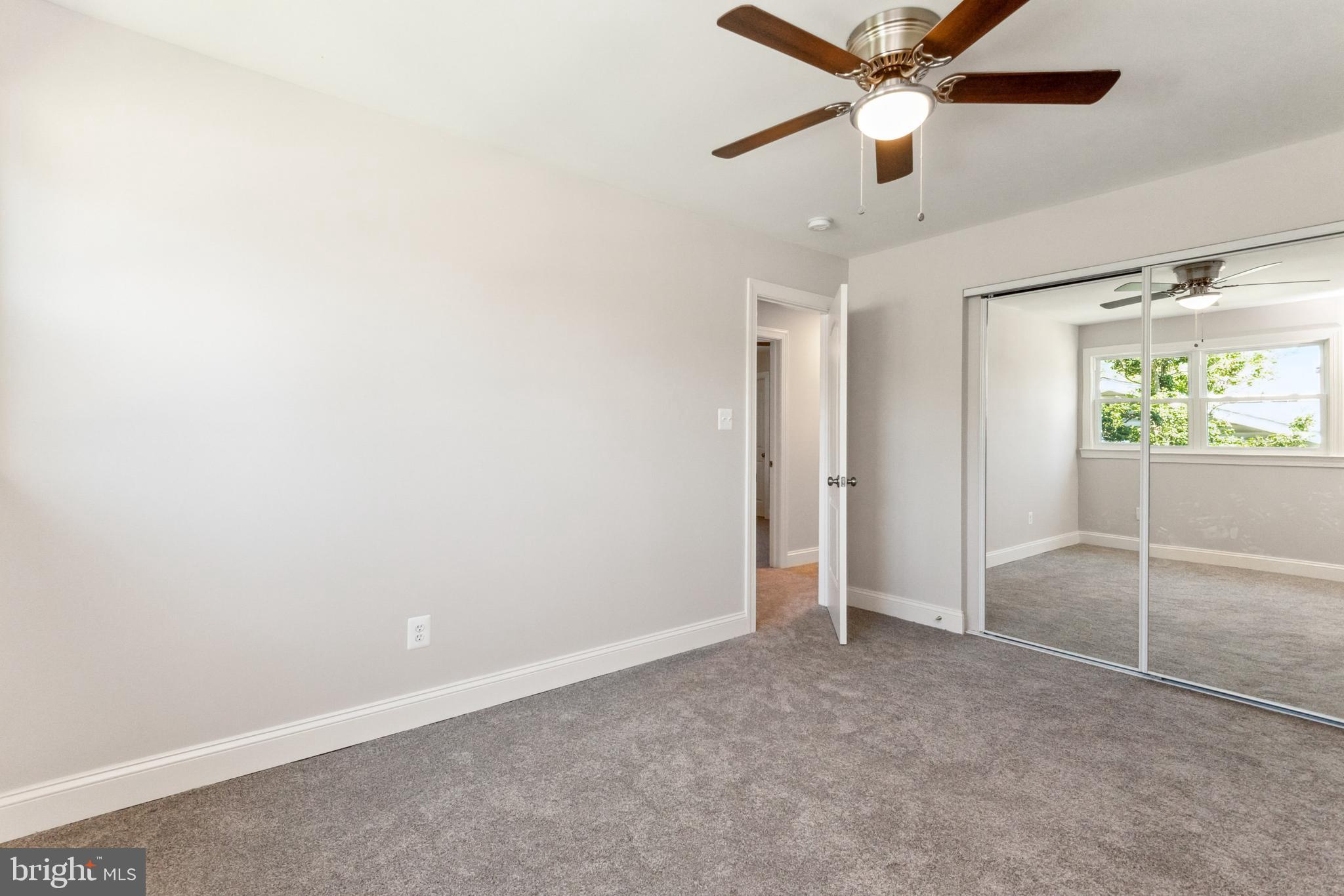 WESTBURY - Residential