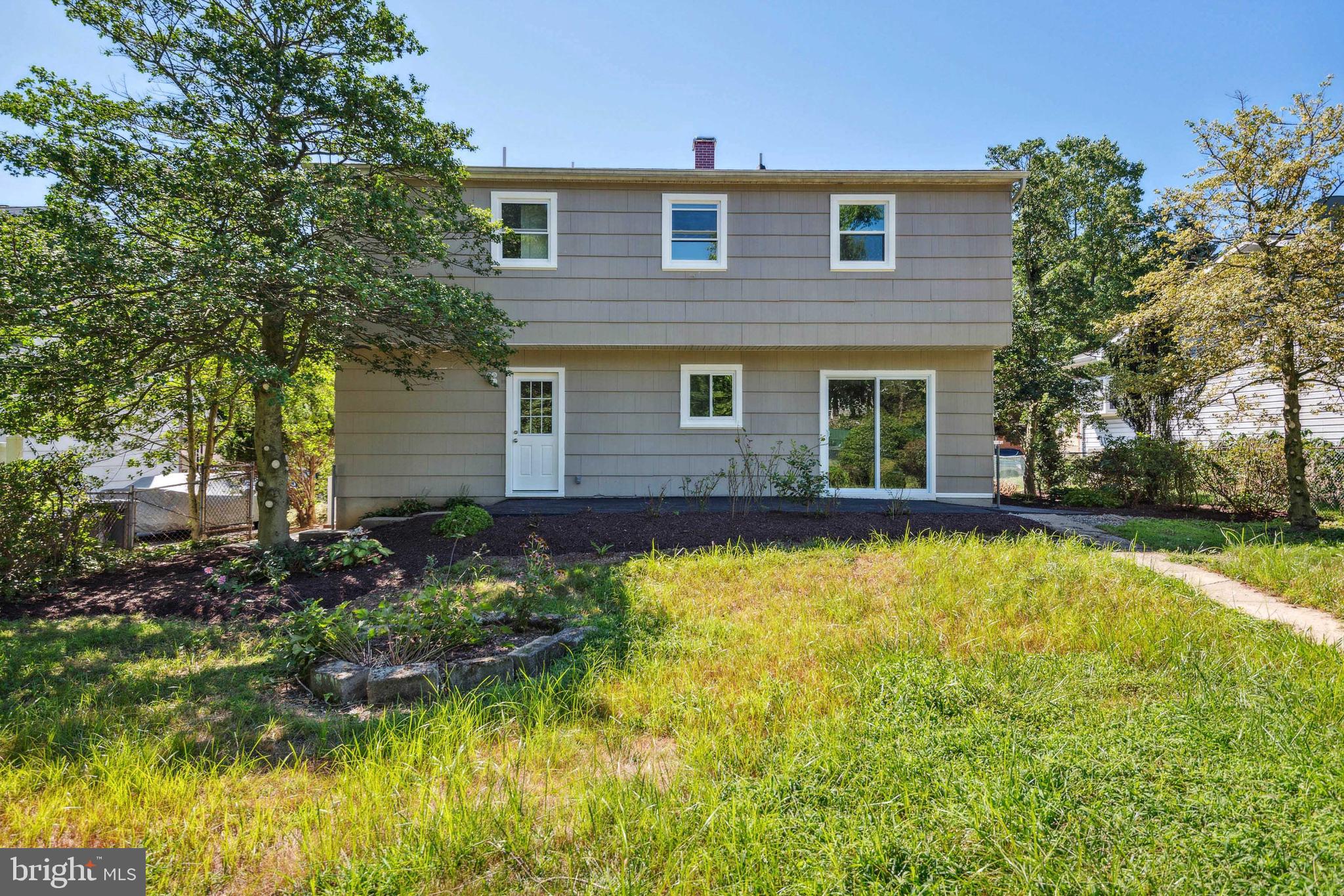 WESTBURY - Residential