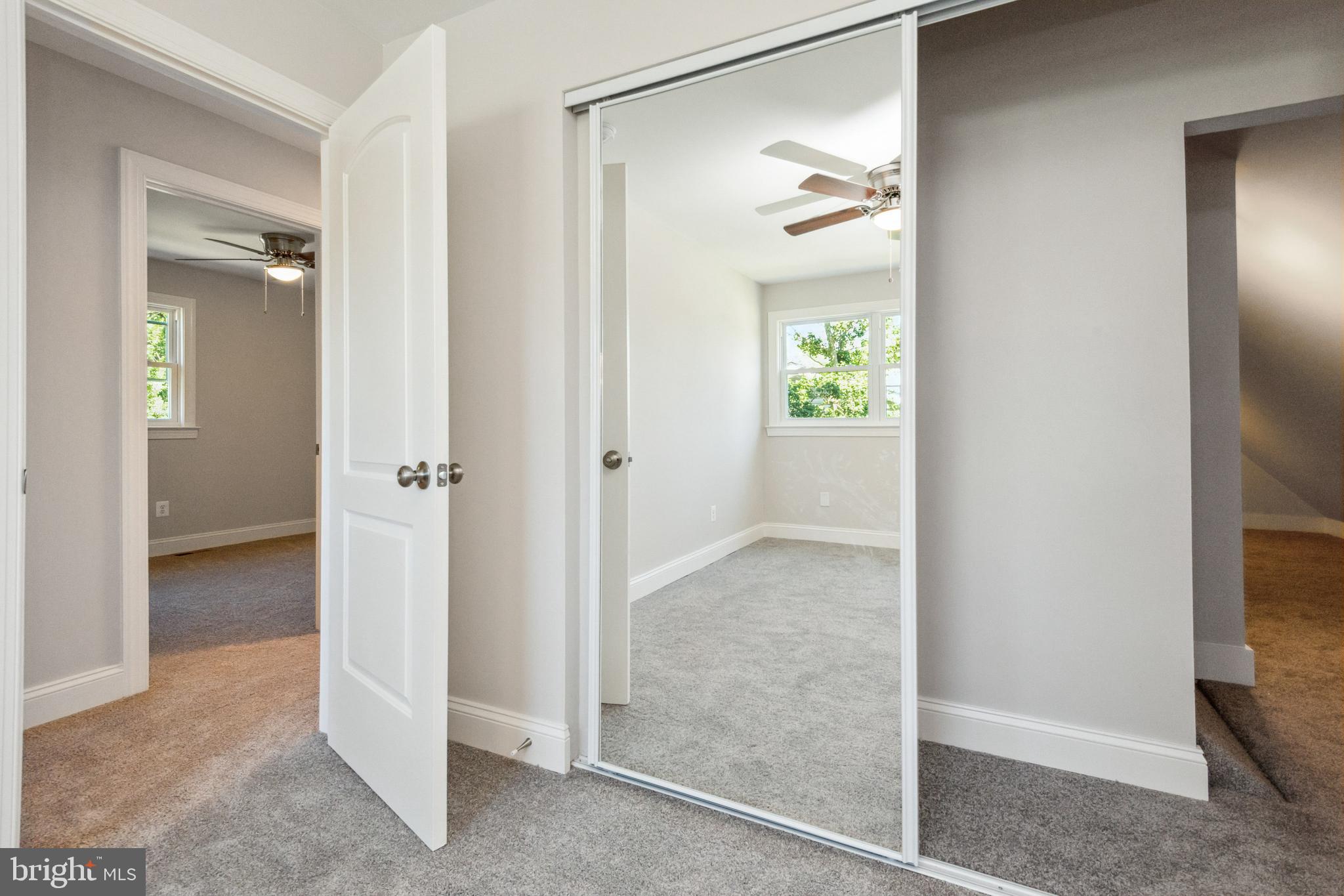 WESTBURY - Residential