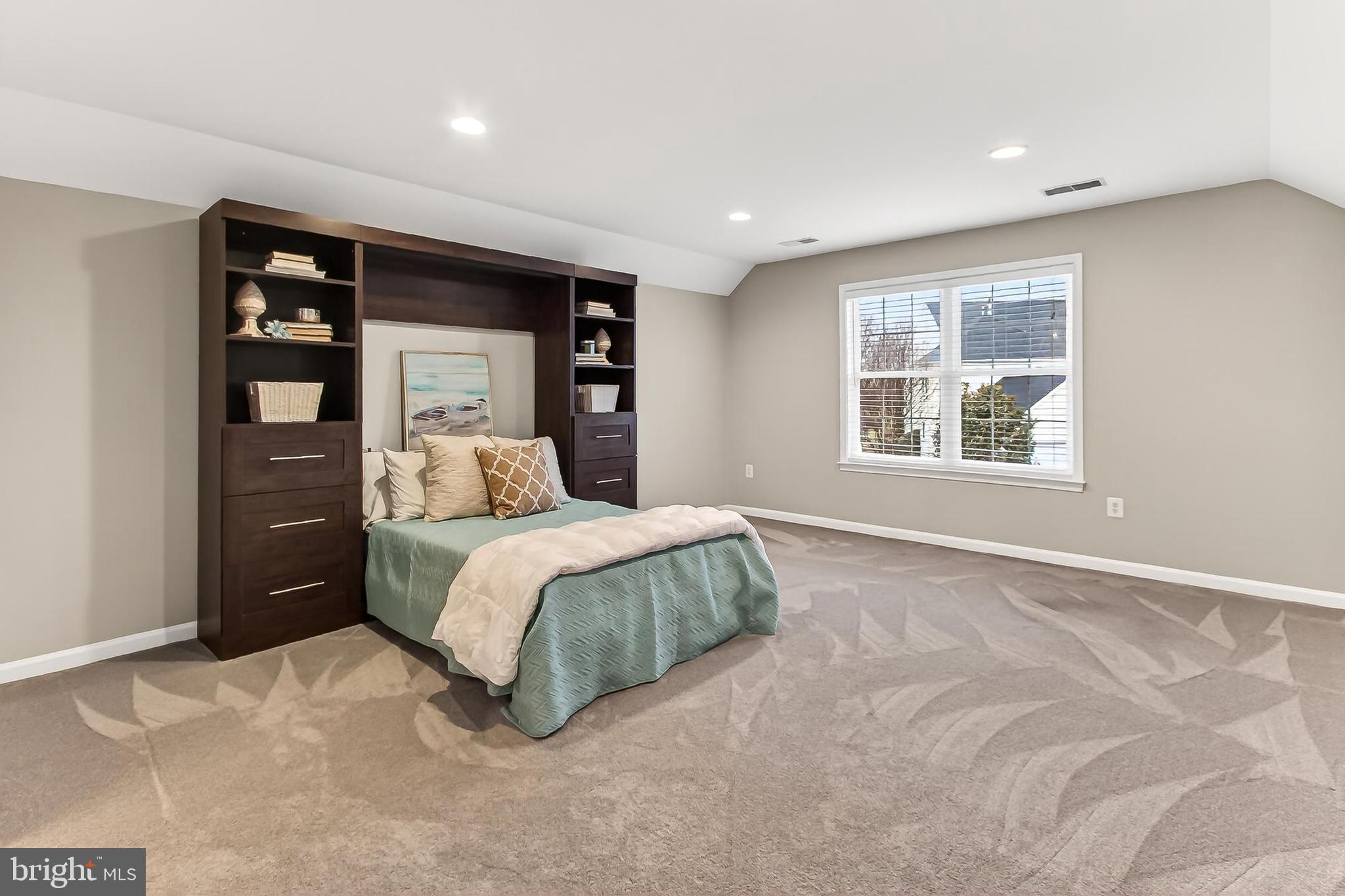 BRAMBLETON - Residential