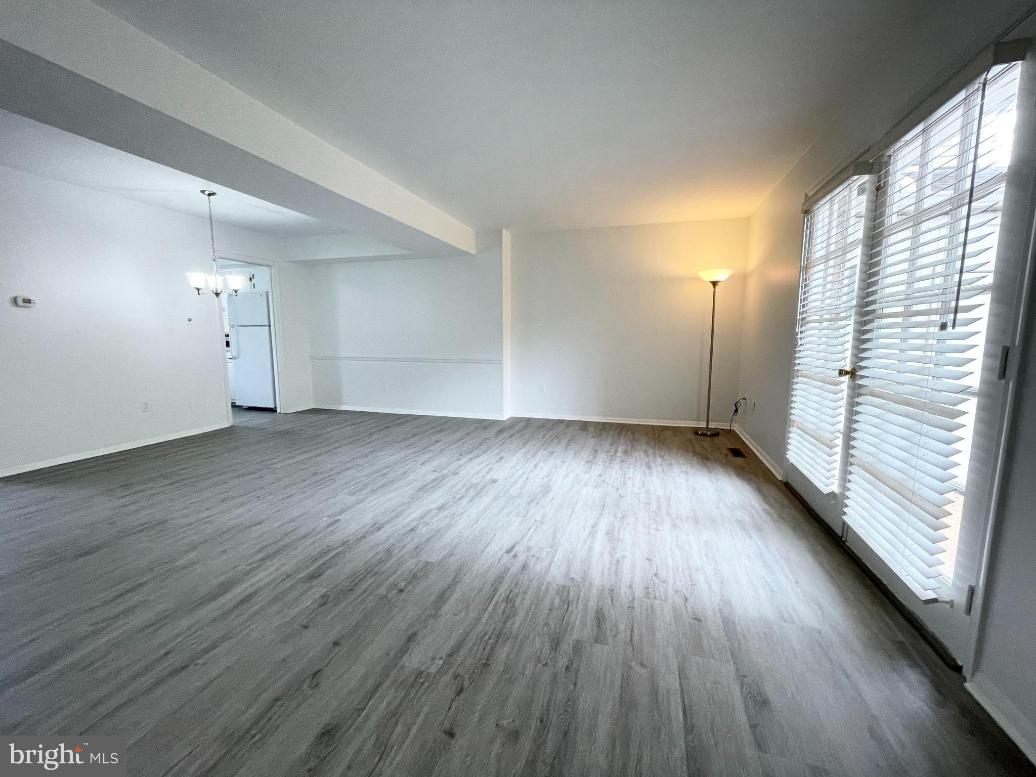 CARDINAL SQUARE - Residential Lease