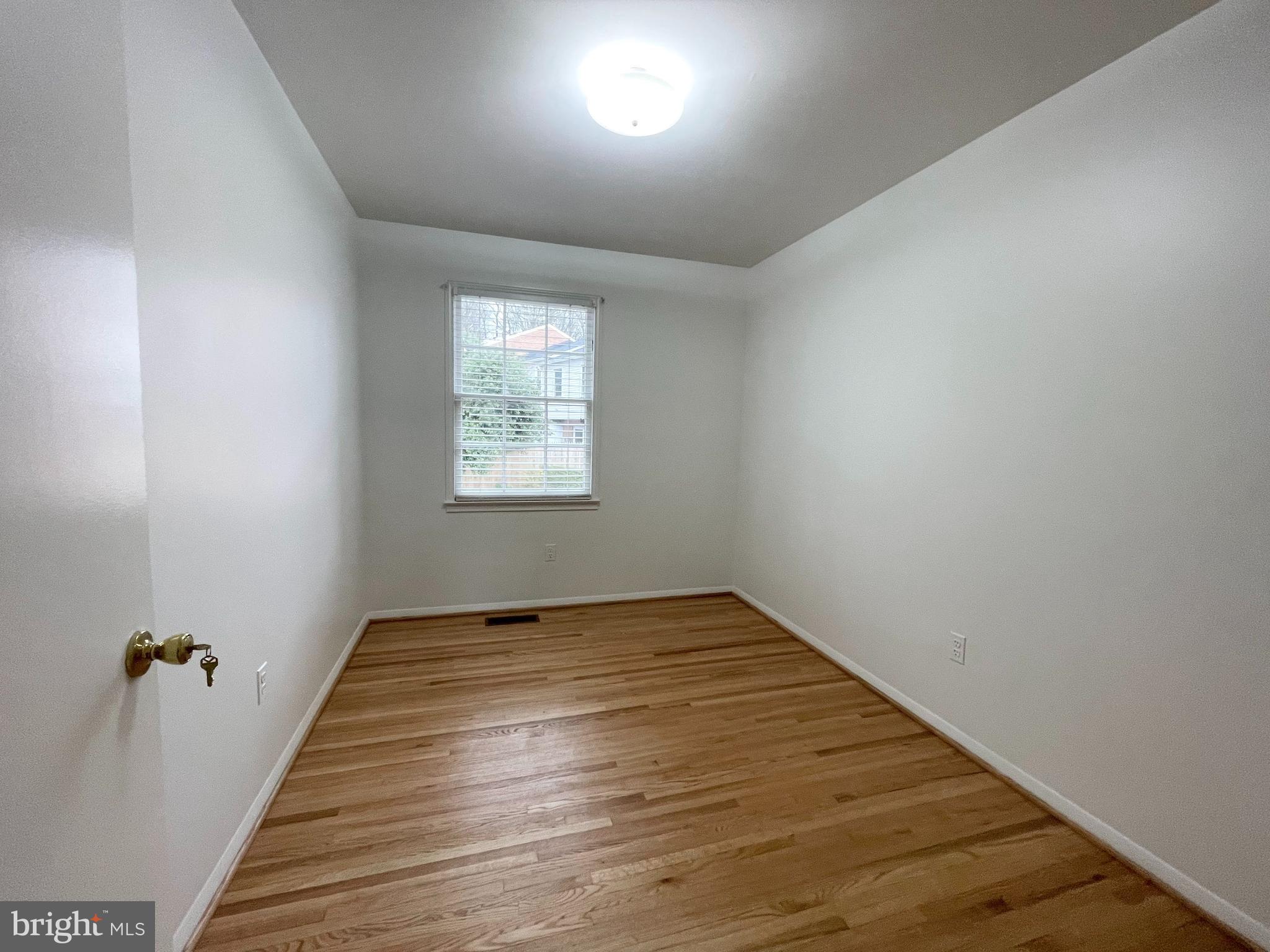 CARDINAL SQUARE - Residential Lease