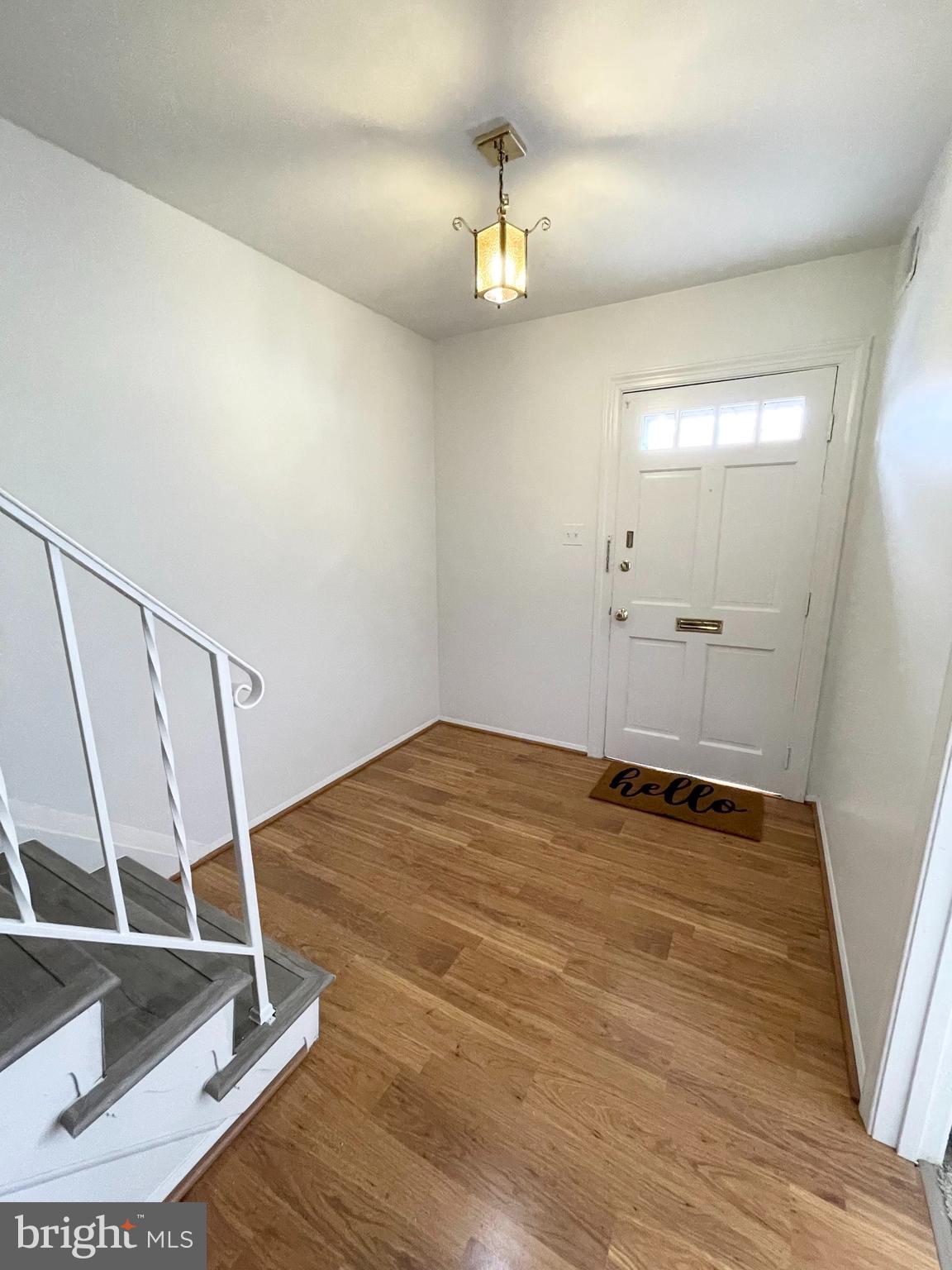 CARDINAL SQUARE - Residential Lease